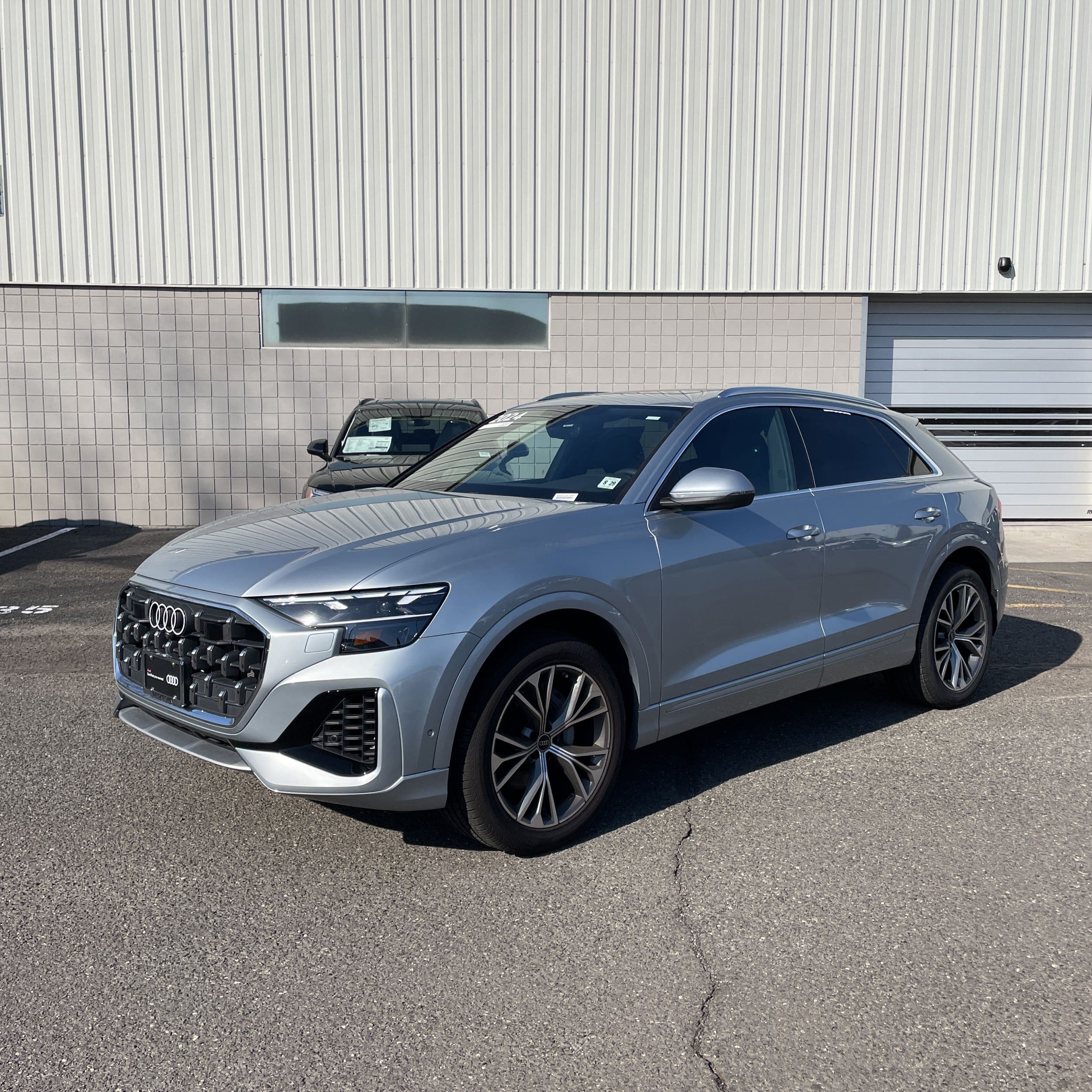 2024 Audi Q8 quattro Premium photo 1