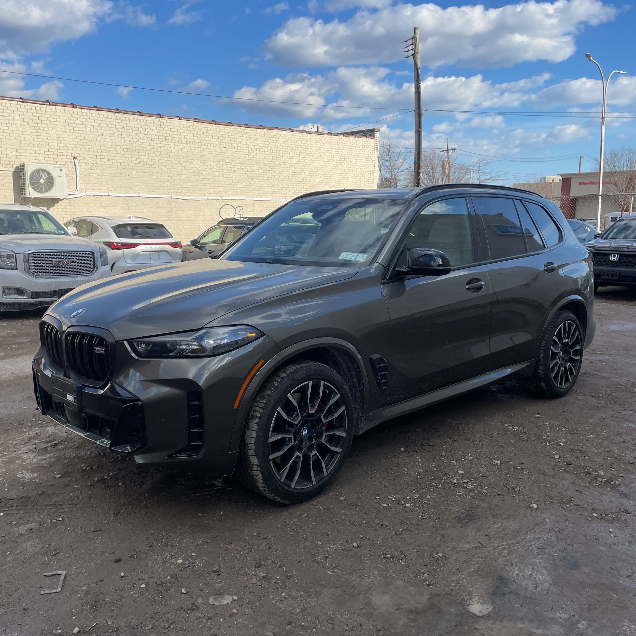 2024 BMW X5 M60i photo 1
