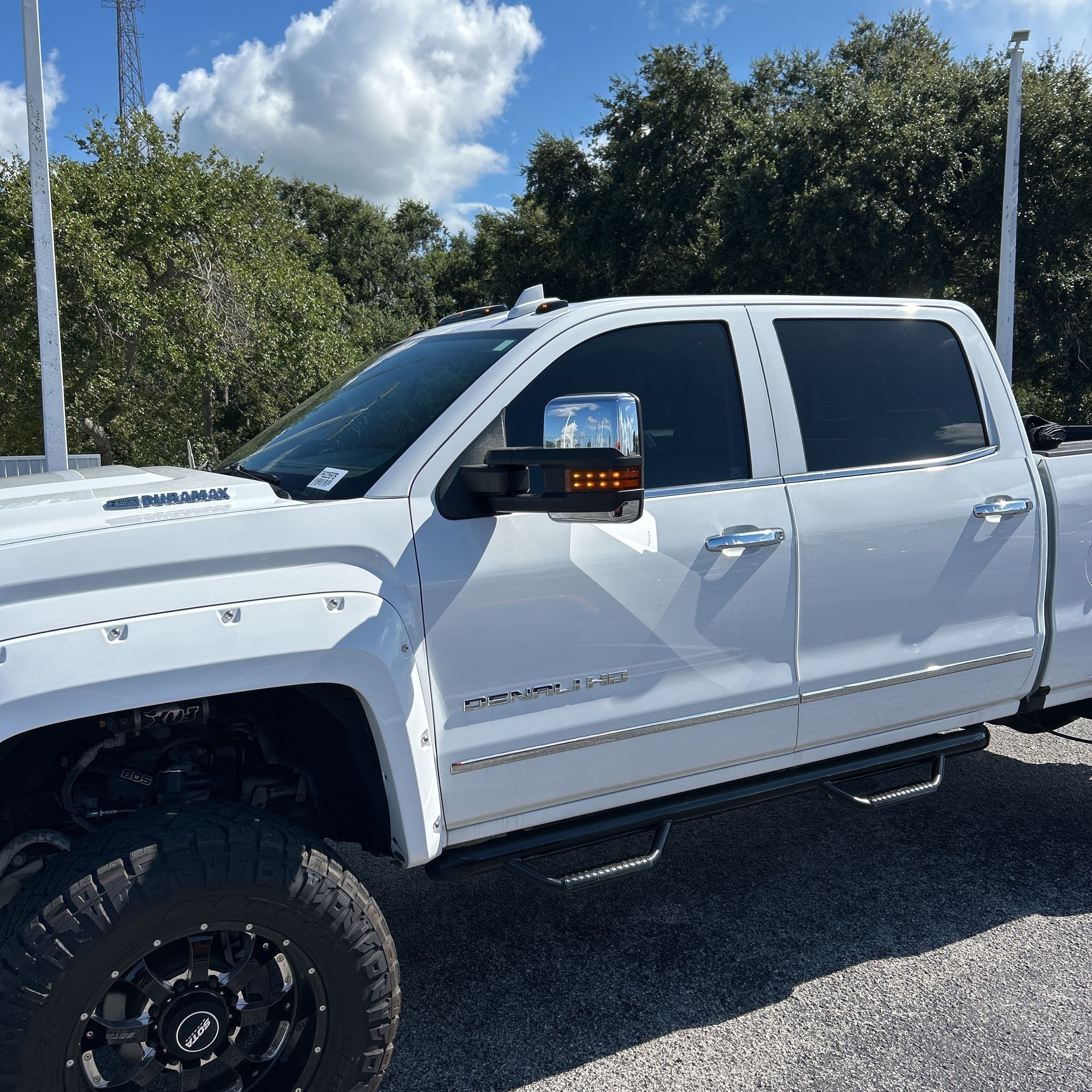 2017 GMC Sierra 2500HD Denali photo 1