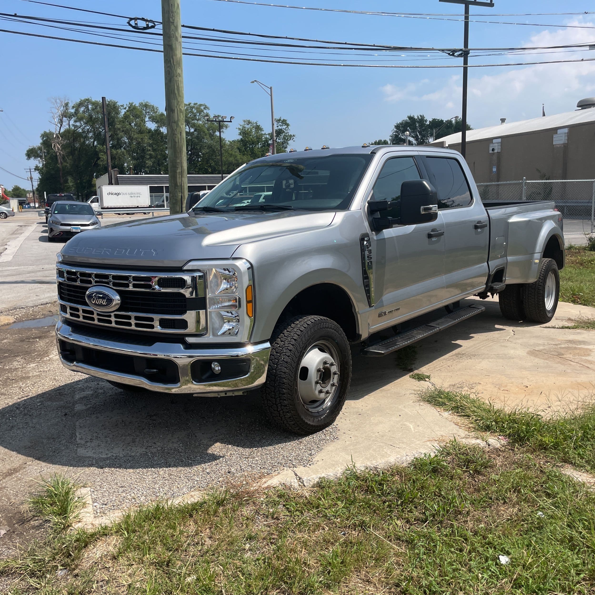 2024 Ford F-350 Super Duty XLT photo 1