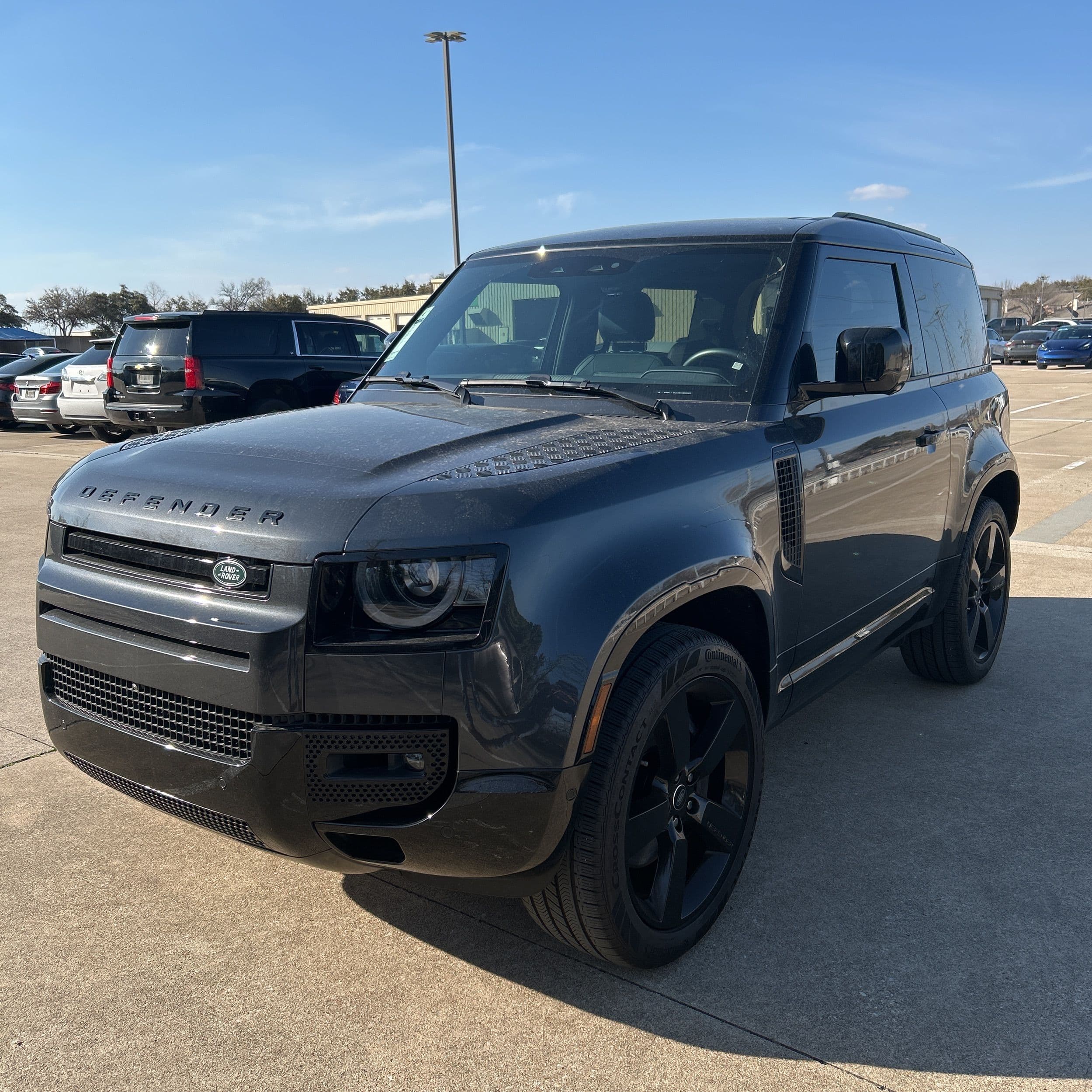 2024 Land Rover Defender 90 P400 X-Dynamic SE photo 1