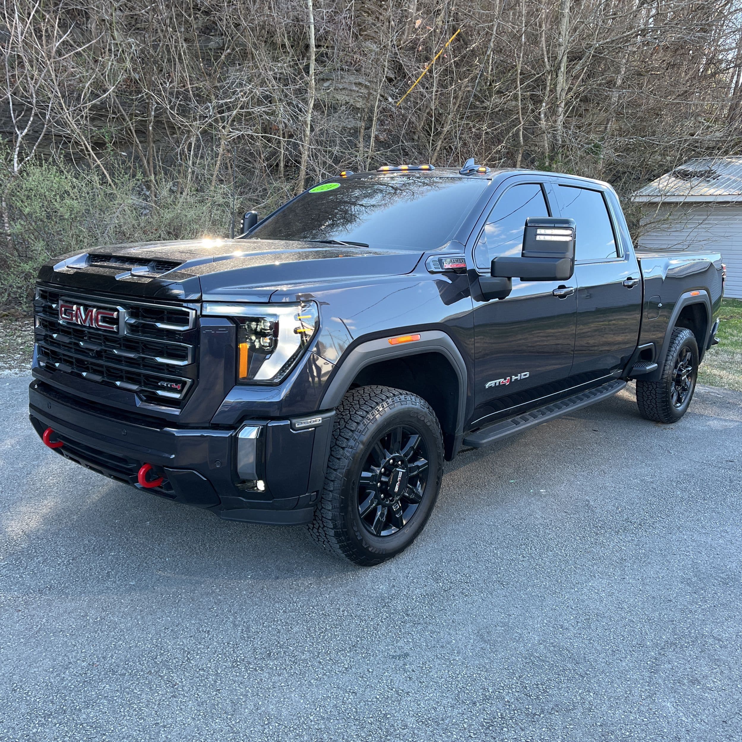 2024 GMC Sierra 2500HD AT4 photo 1