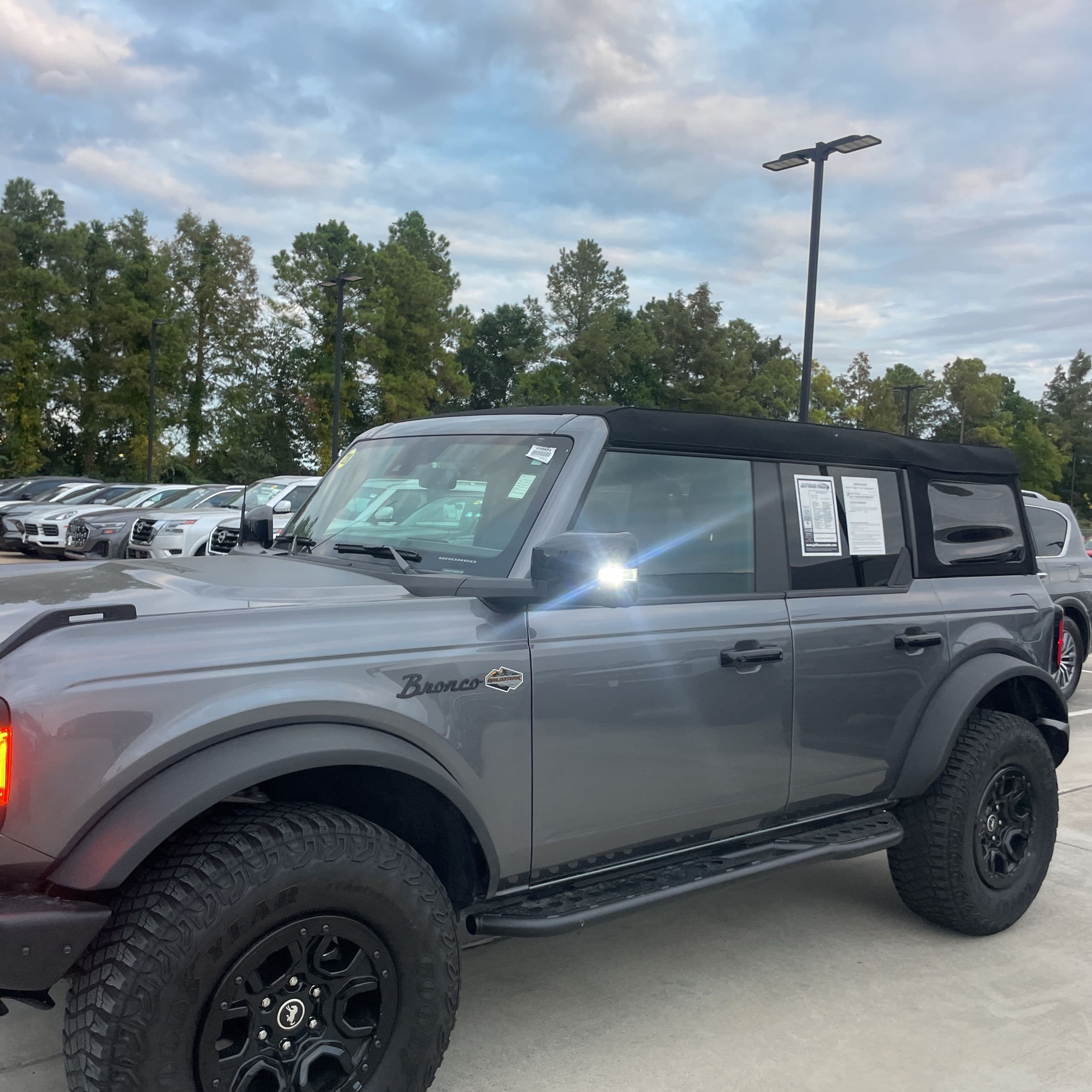 2023 Ford Bronco Wildtrak Advanced photo 1