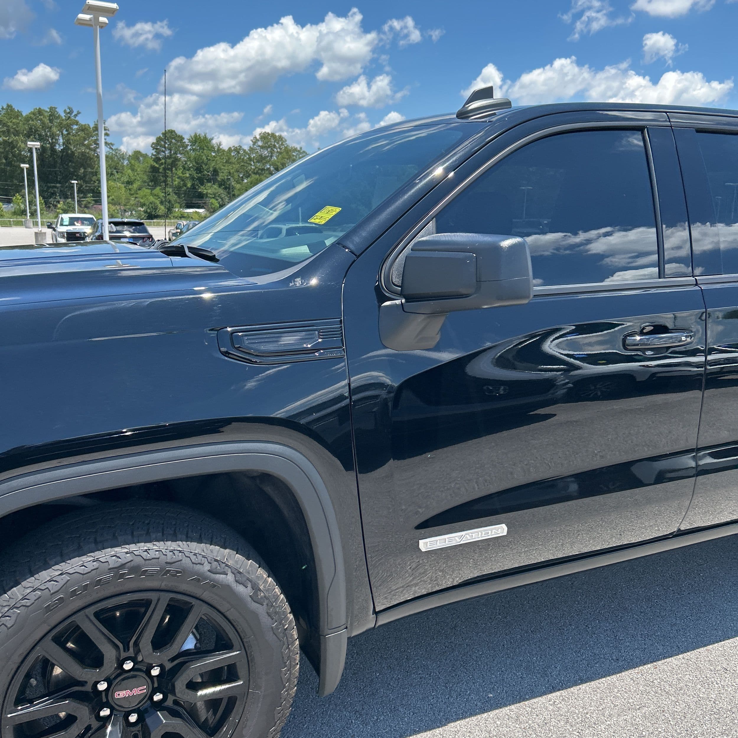 2023 GMC Sierra 1500 Elevation photo 1