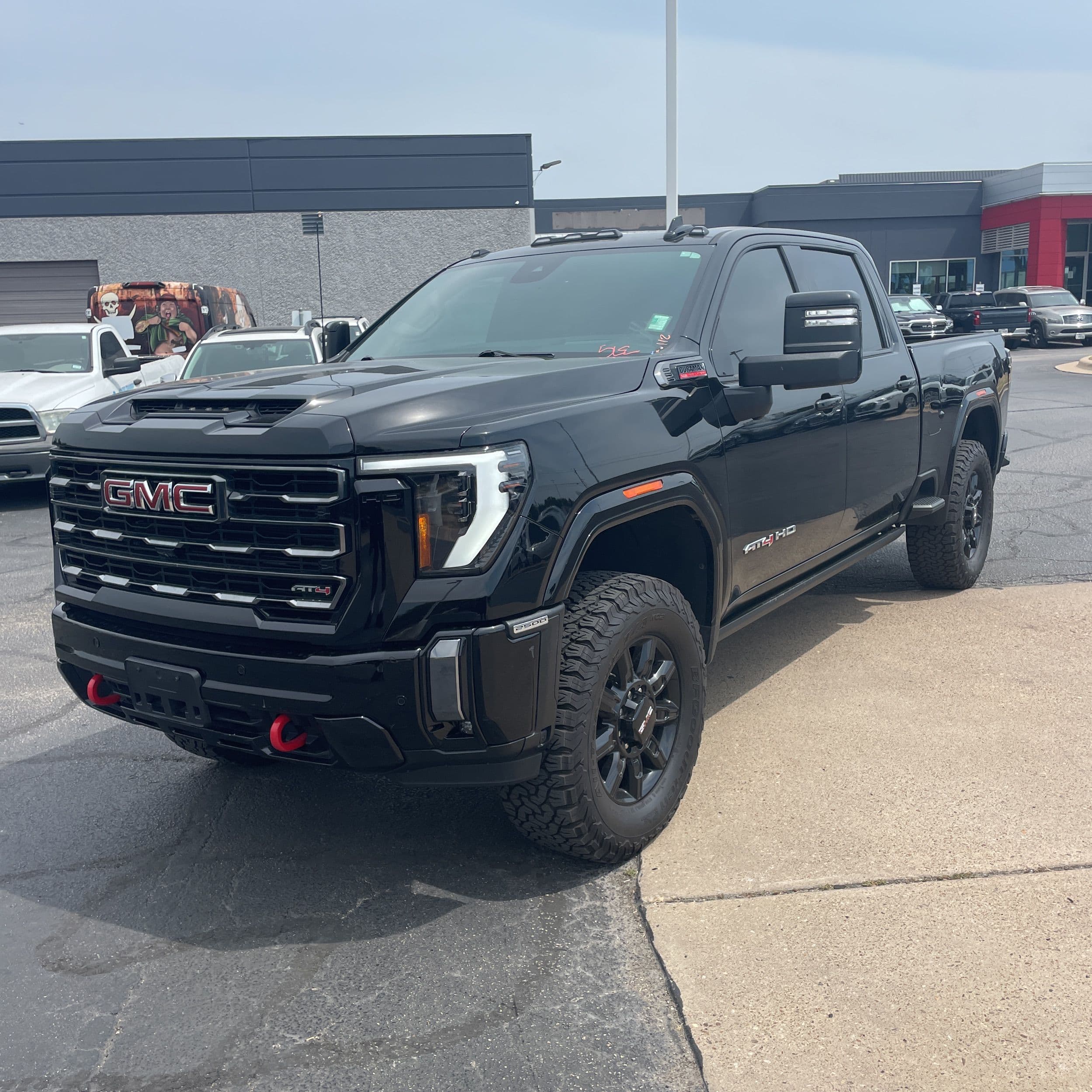 2024 GMC Sierra 2500HD AT4 photo 1