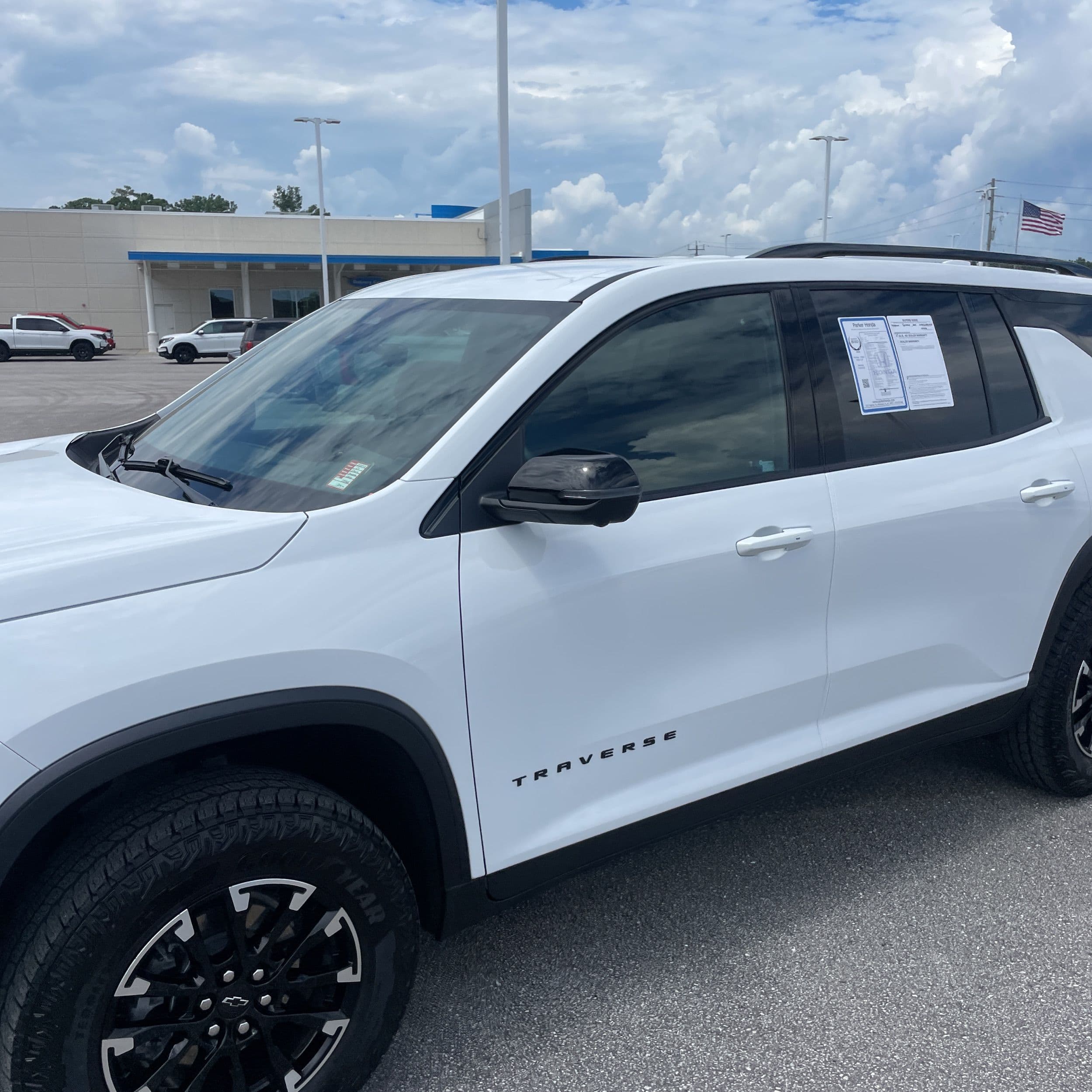 2024 Chevrolet Traverse Z71 photo 1