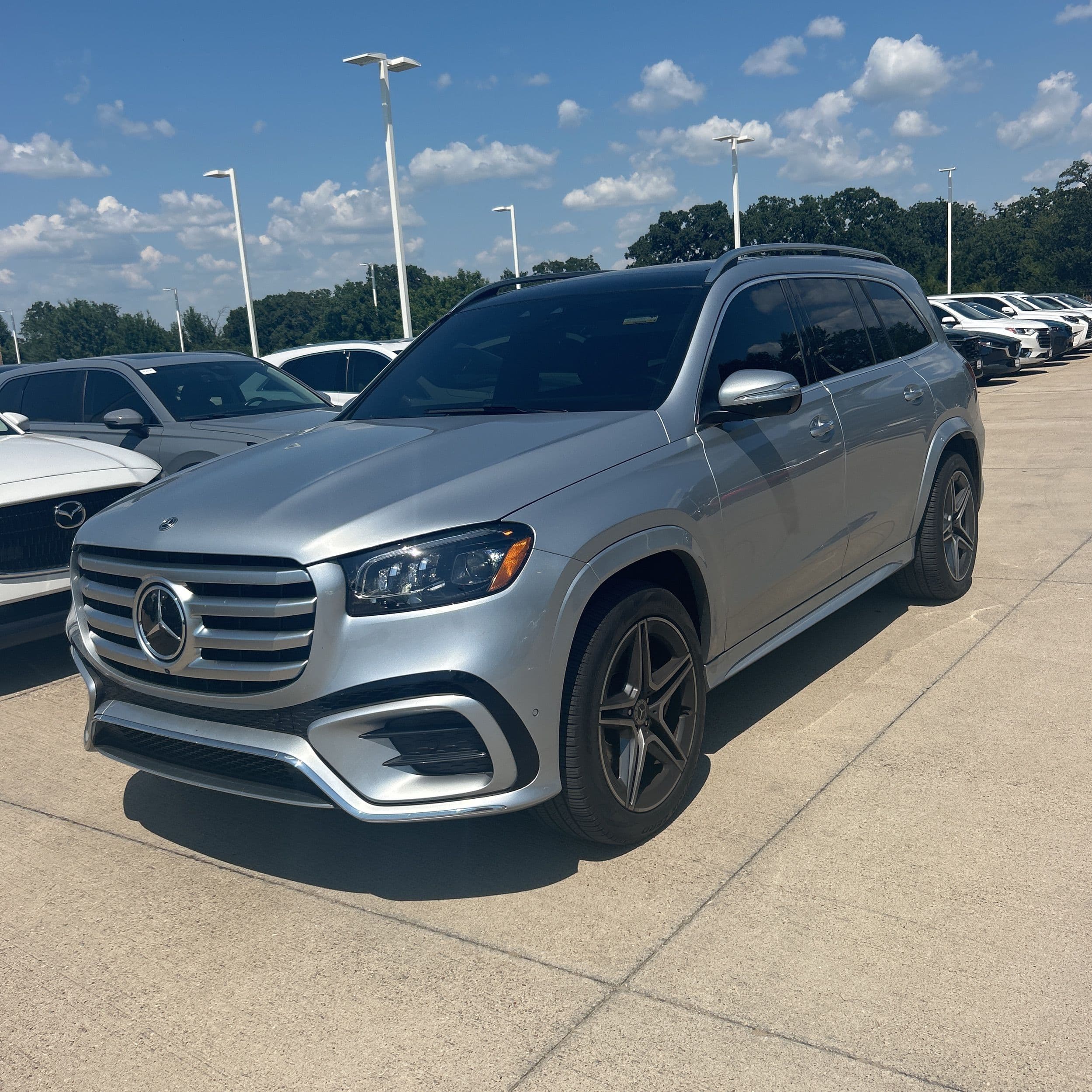 2025 Mercedes-Benz GLS GLS450 photo 1