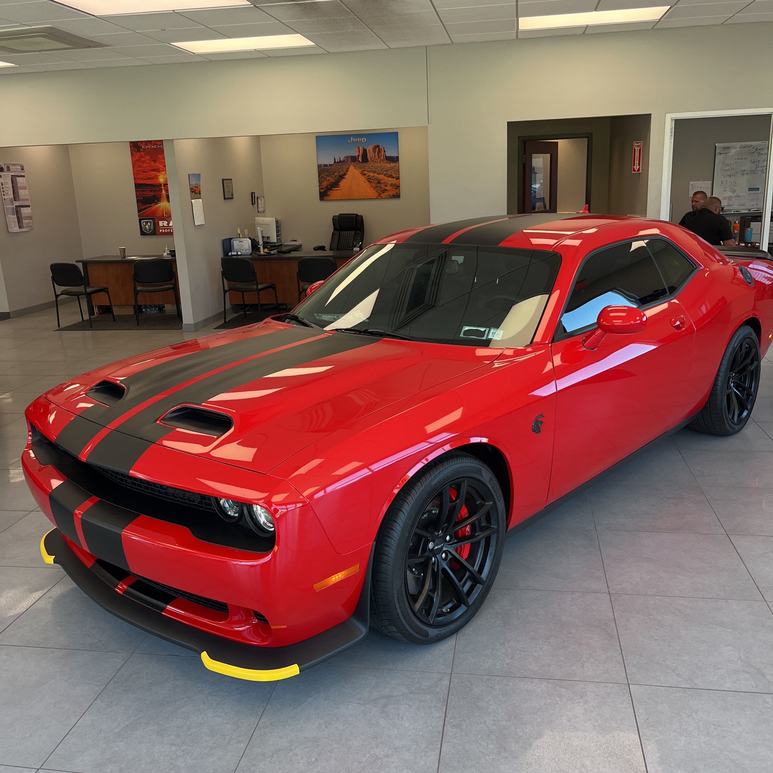 2023 Dodge Challenger SRT Hellcat photo 1