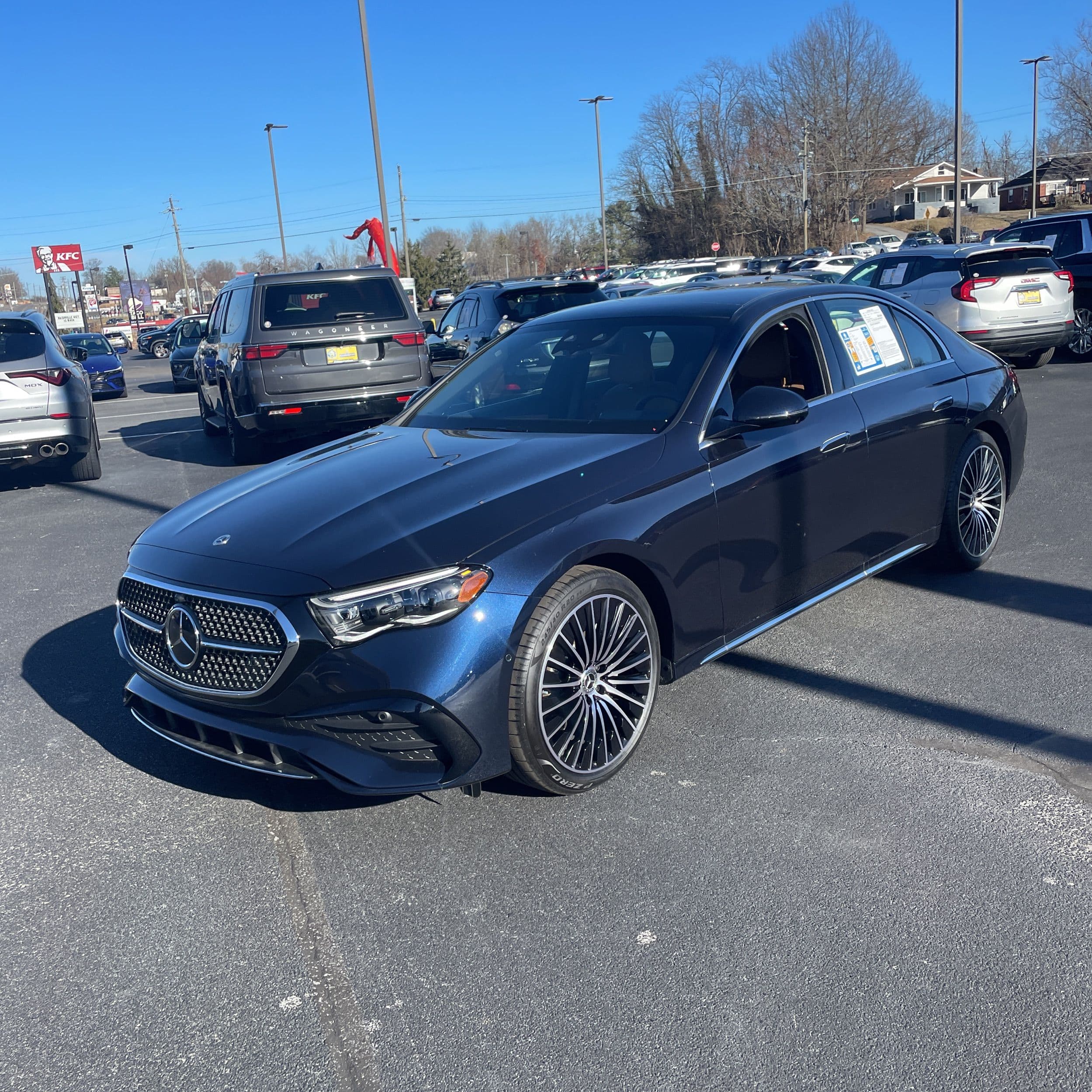 2025 Mercedes-Benz E-Class E350 4MATIC photo 1