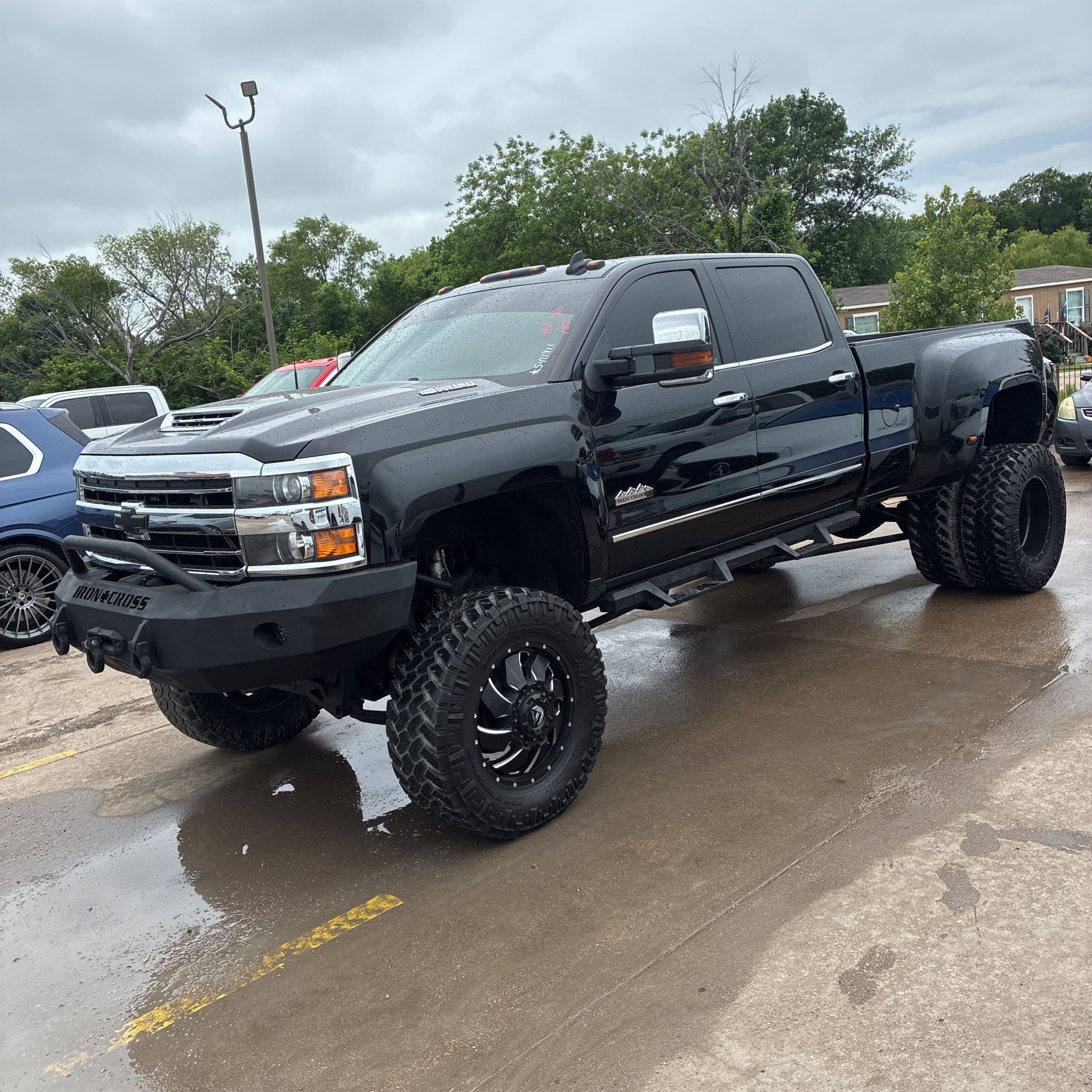 2018 Chevrolet Silverado 3500HD High Country photo 1