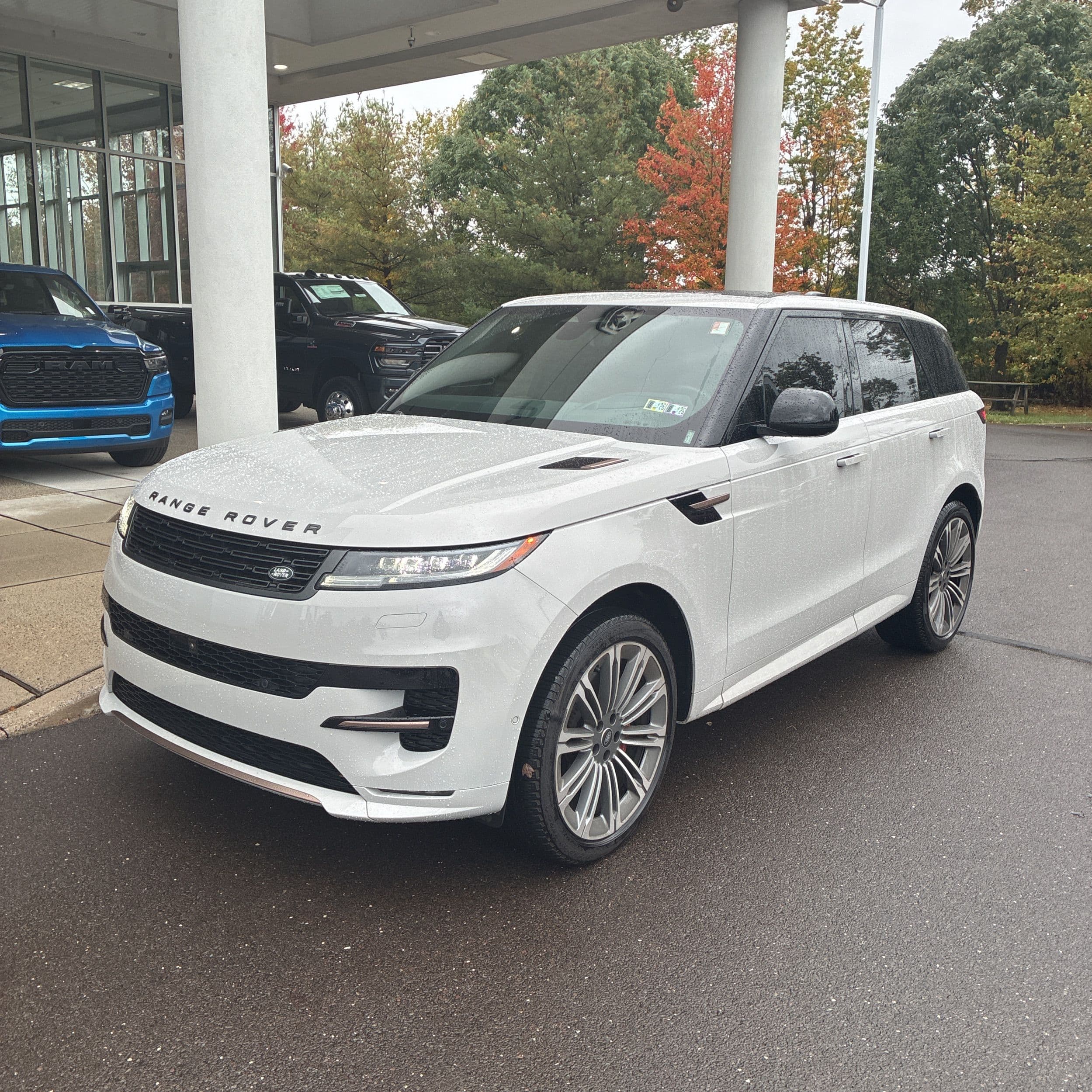 2024 Land Rover Range Rover Sport Dynamic SE P400 photo 1