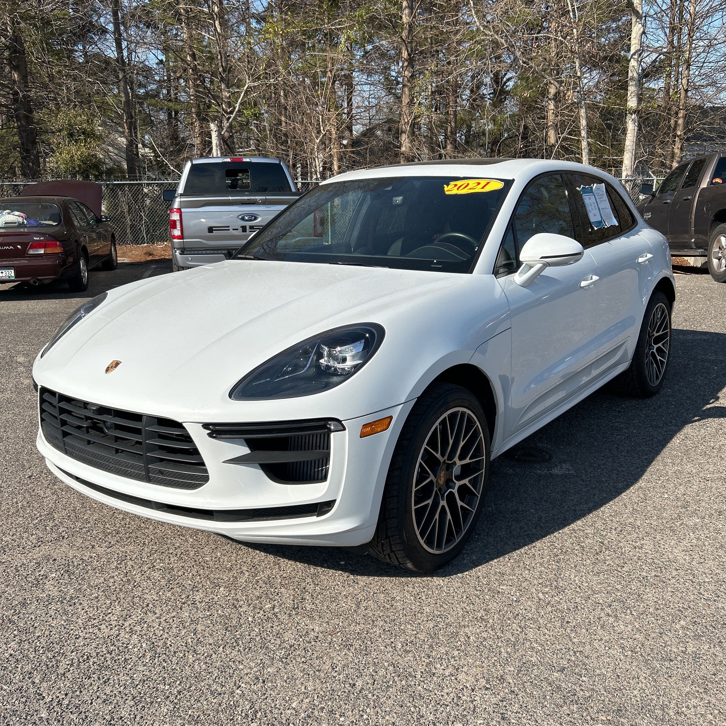 2021 Porsche Macan Turbo photo 1