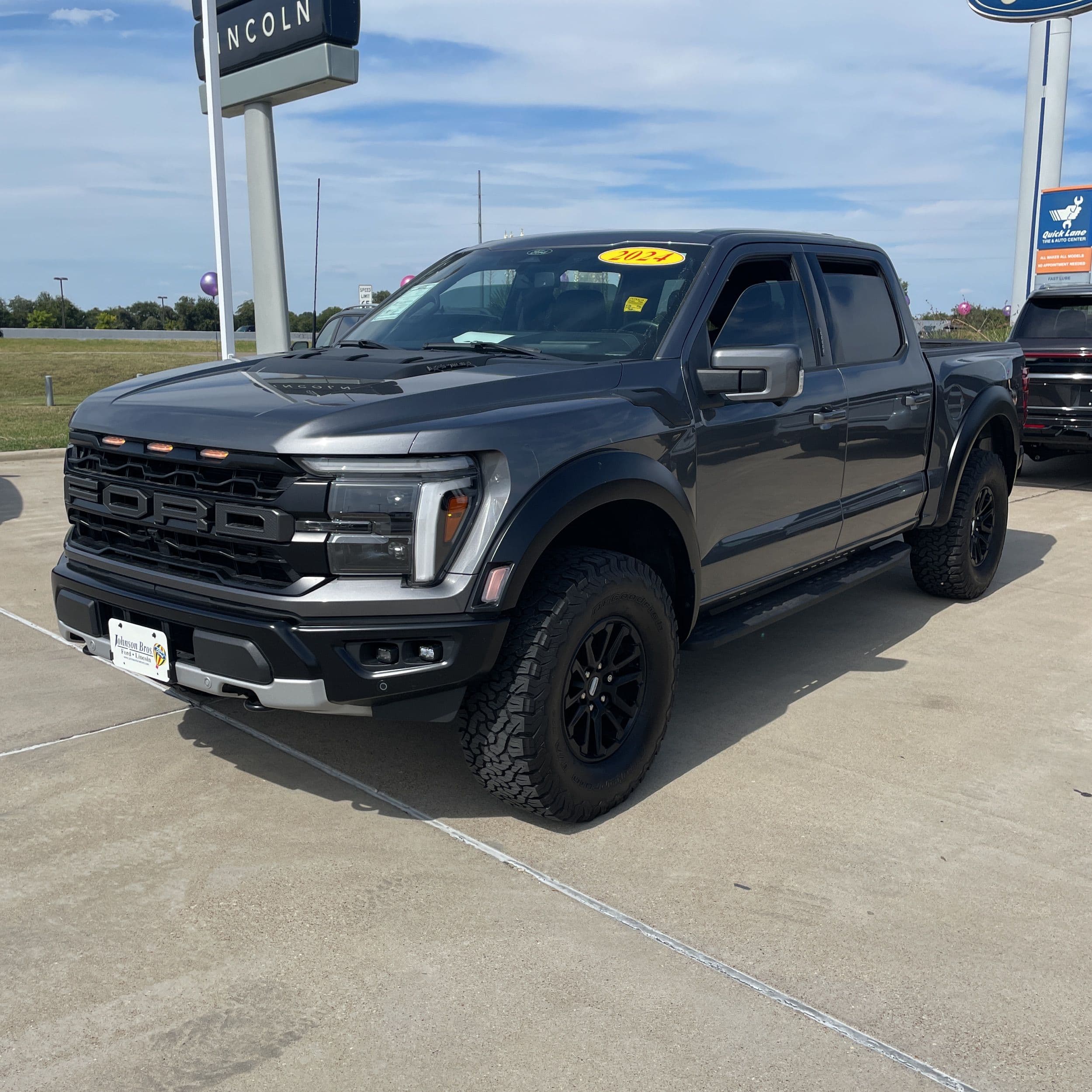 2024 Ford F-150 Raptor photo 1