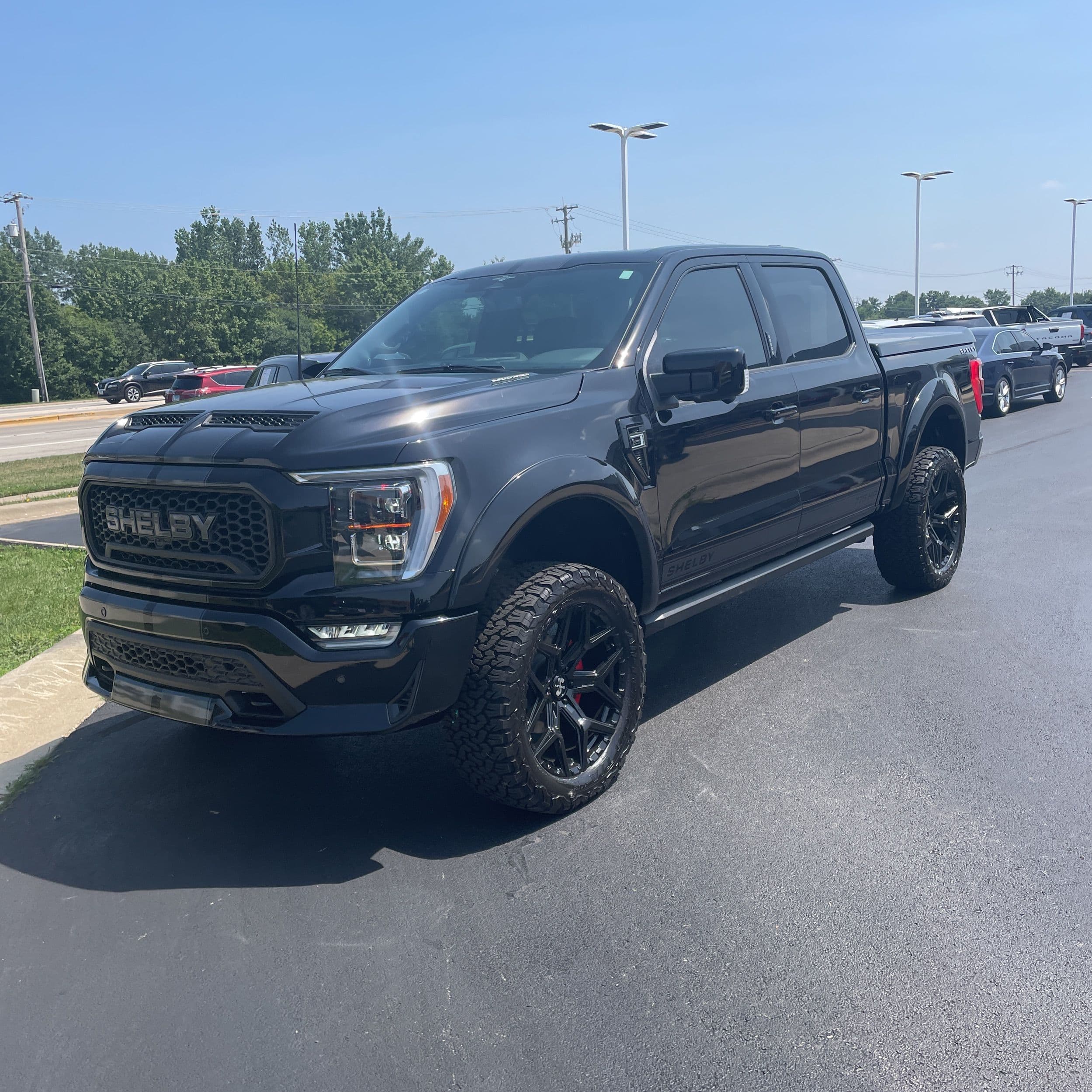 2023 Ford F-150 Lariat photo 1