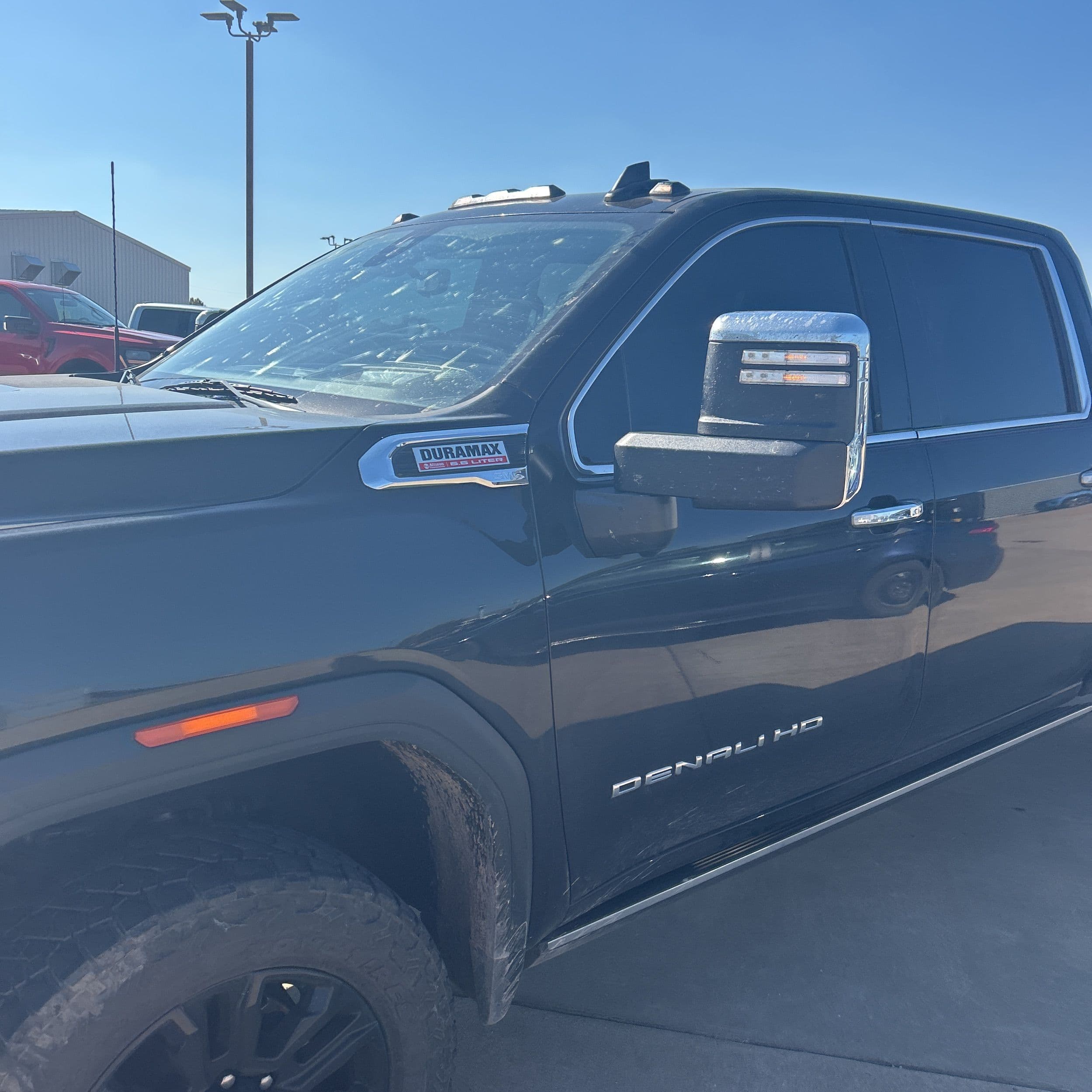 2023 GMC Sierra 2500HD Denali photo 1