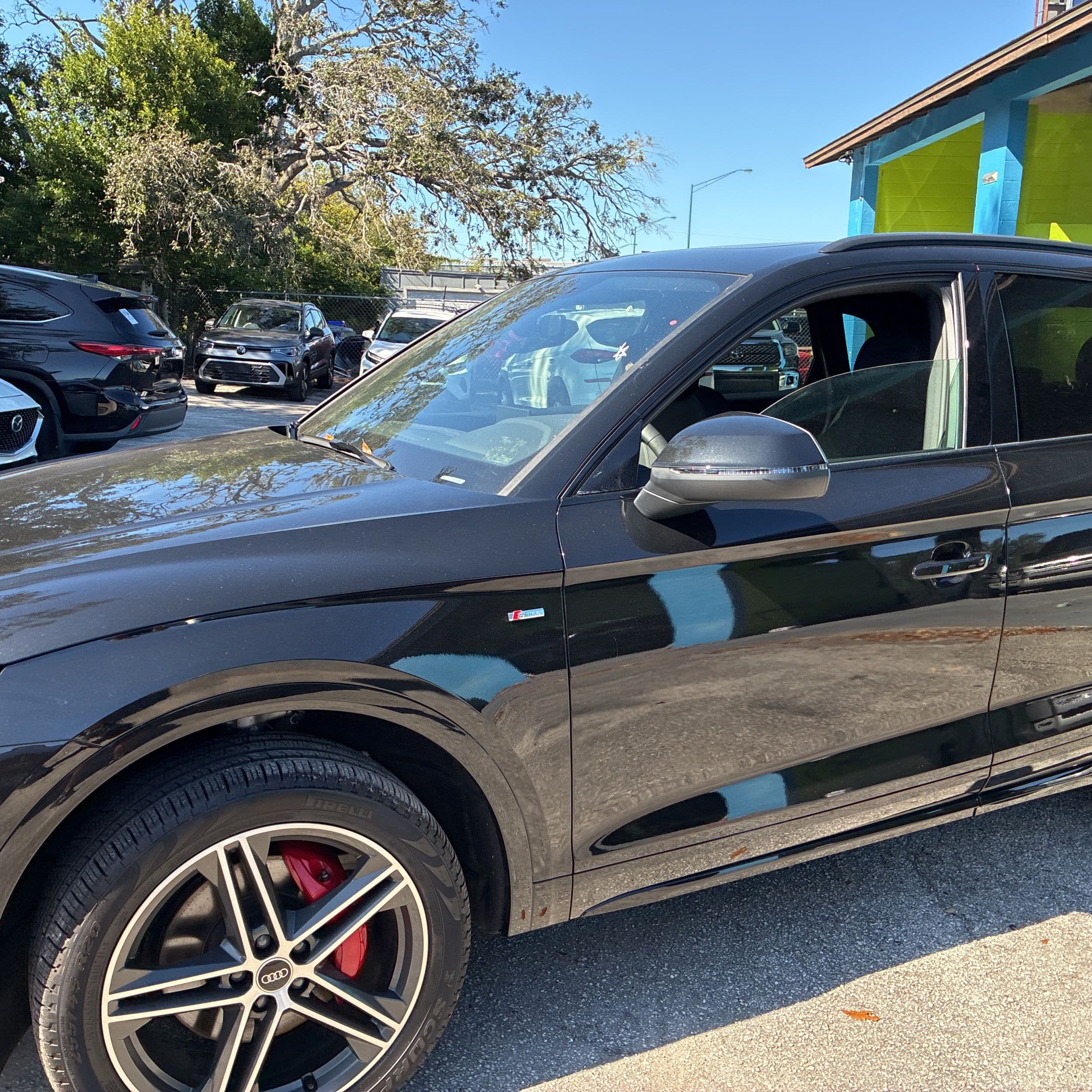2025 Audi Q5 S-Line Prem+ 55 PHEV photo 1