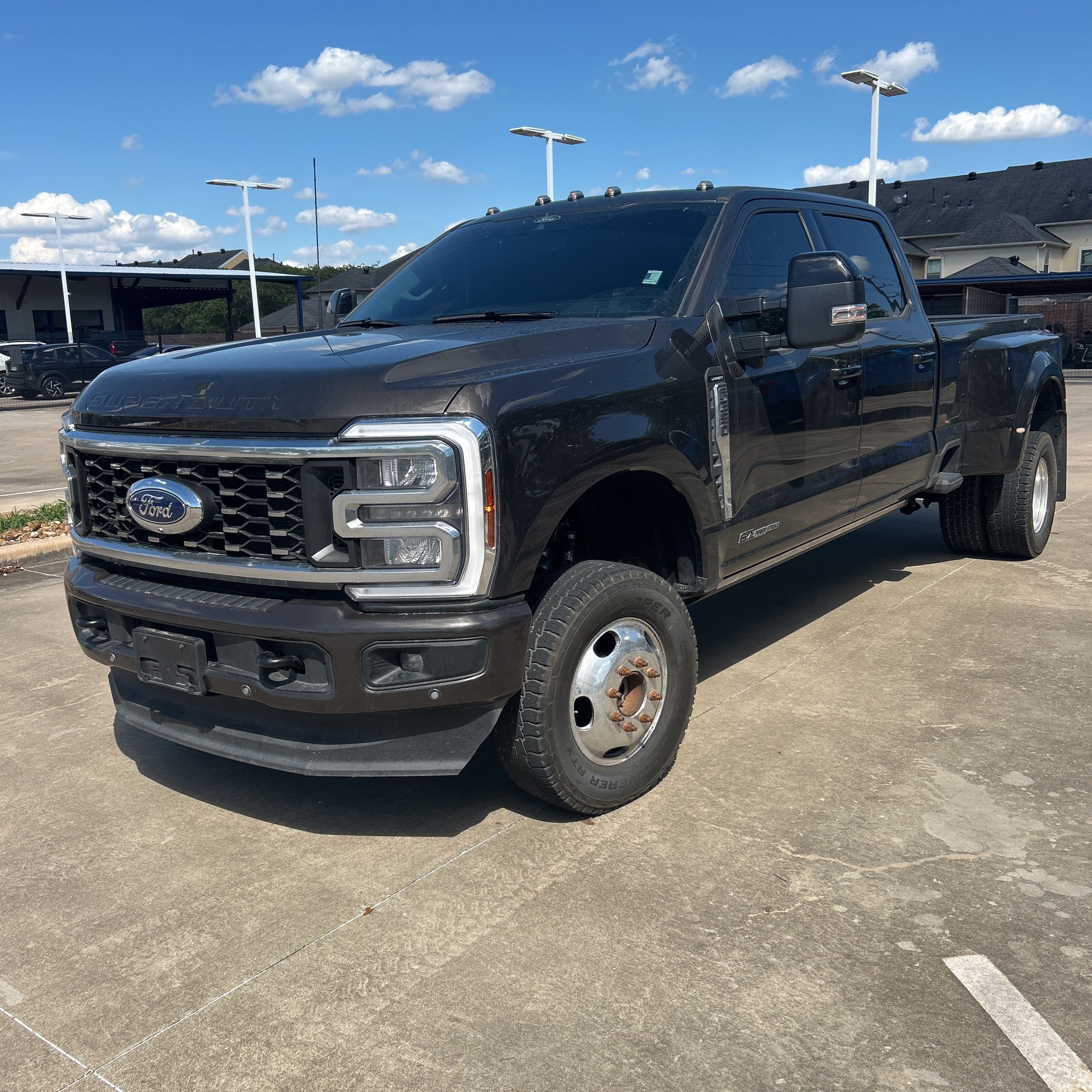2024 Ford F-350 Super Duty Lariat photo 1