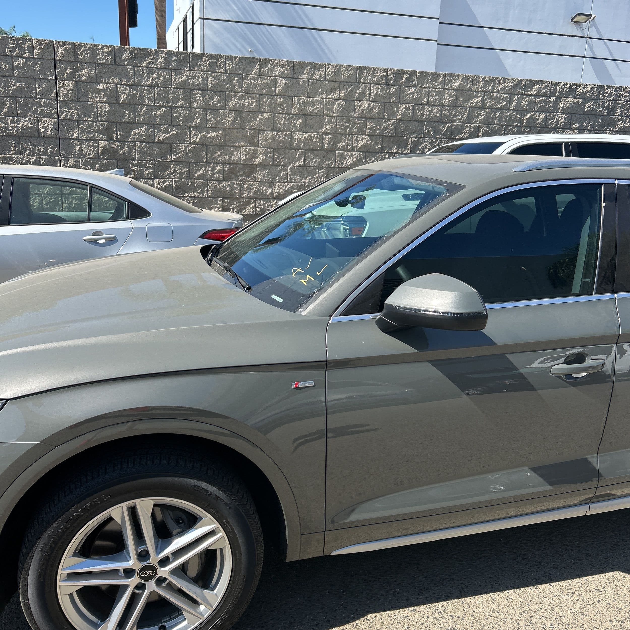 2025 Audi Q5 S-Line Prem+ 55 PHEV photo 1
