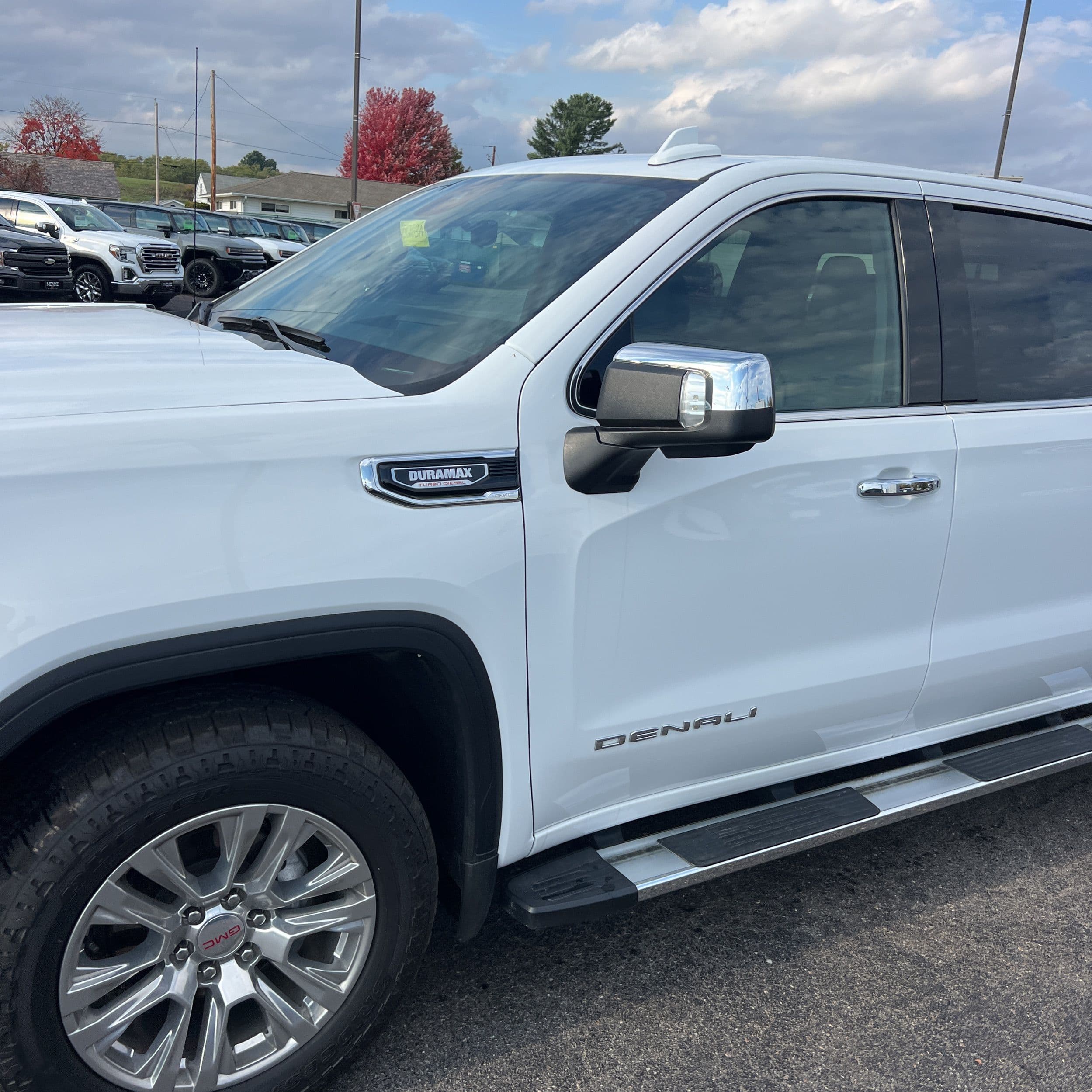 2023 GMC Sierra 1500 Denali photo 1