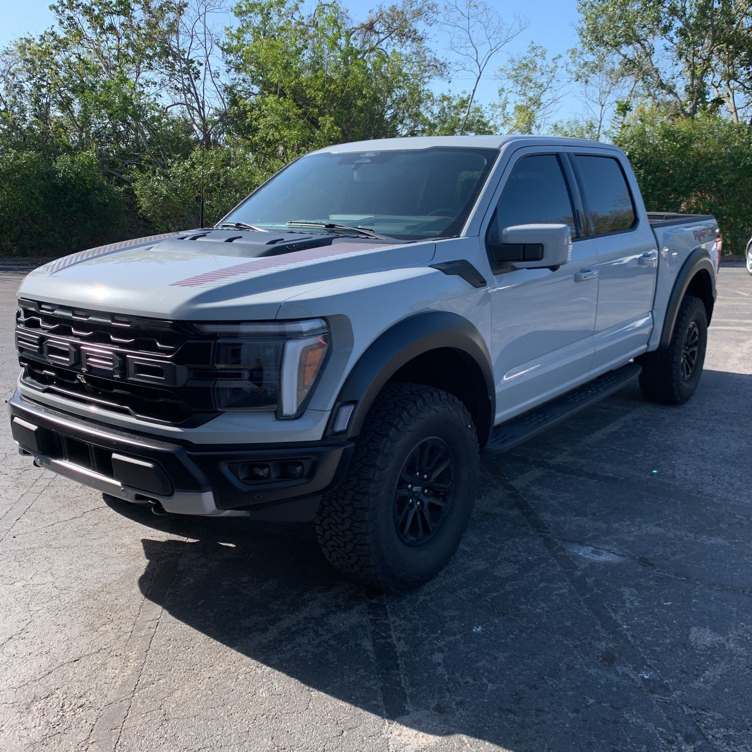 2024 Ford F-150 Raptor photo 1