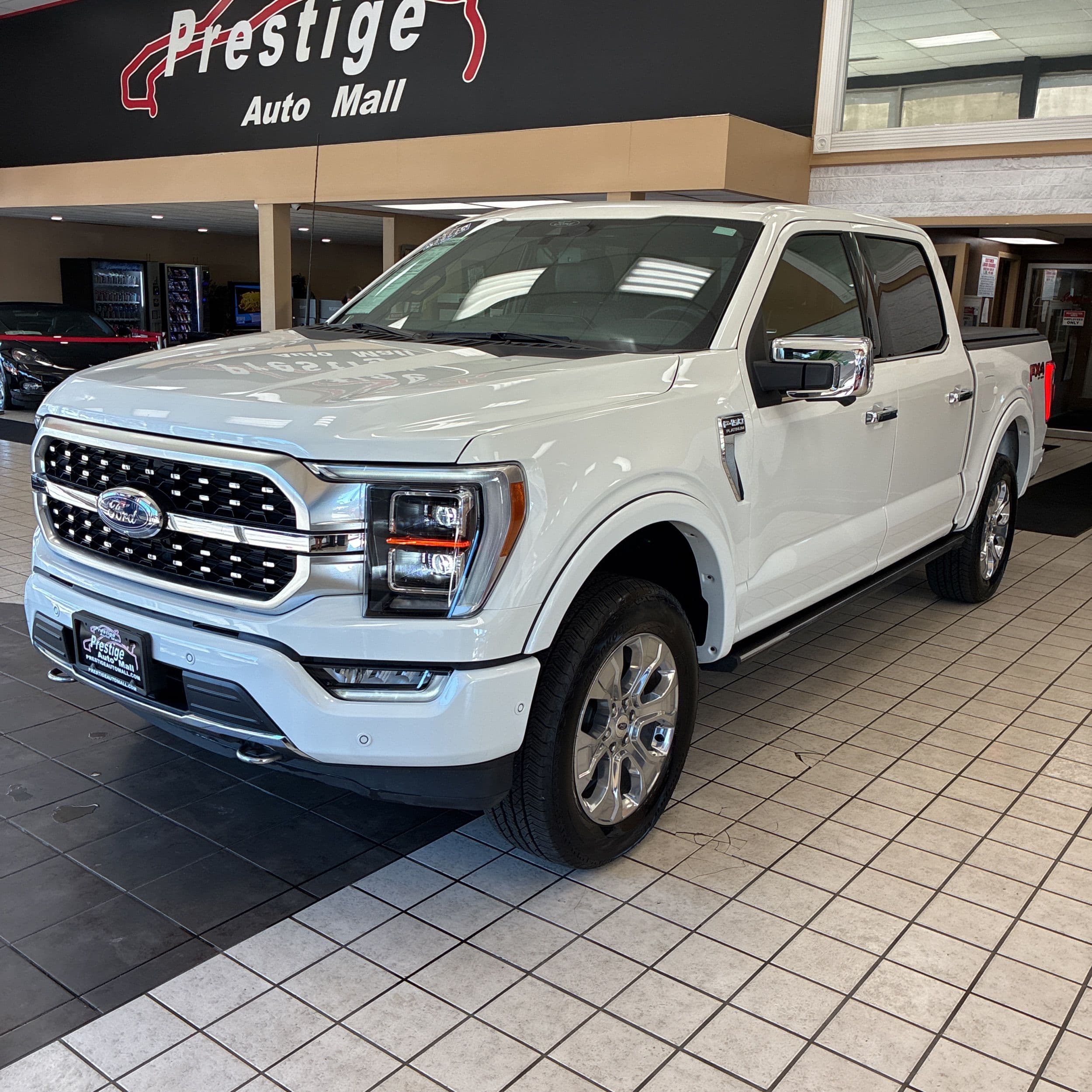 2022 Ford F-150 Platinum photo 1