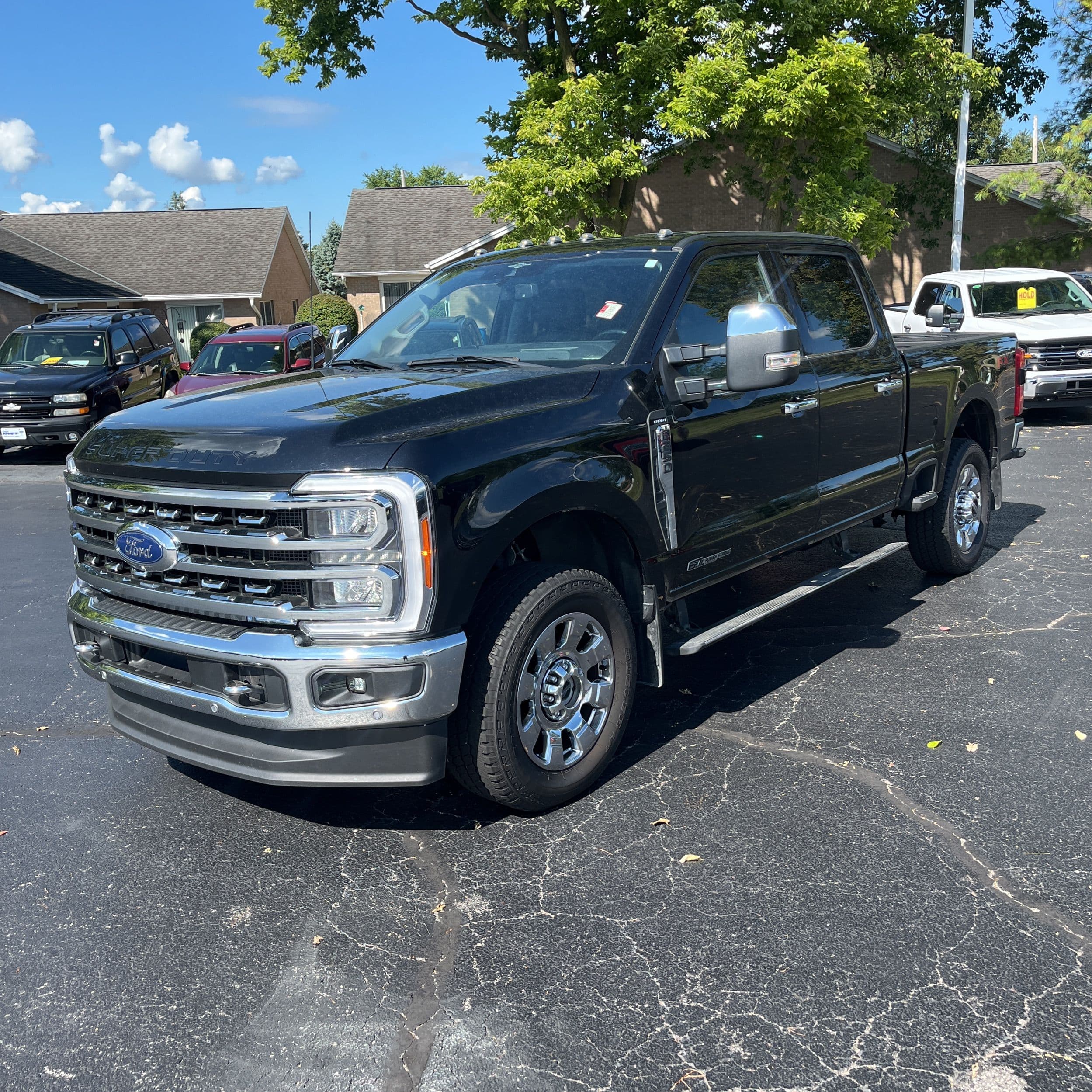 2023 Ford F-250 Super Duty Lariat photo 1