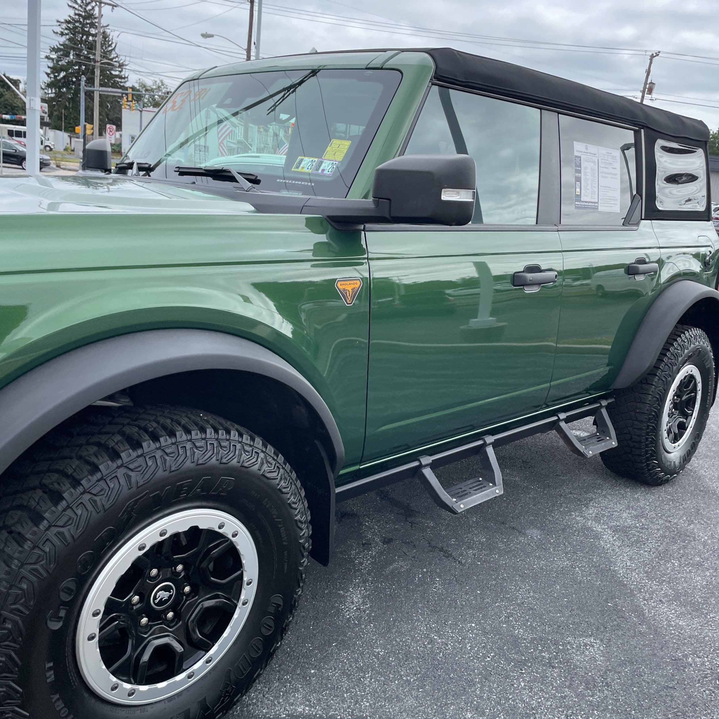 2024 Ford Bronco Badlands photo 1