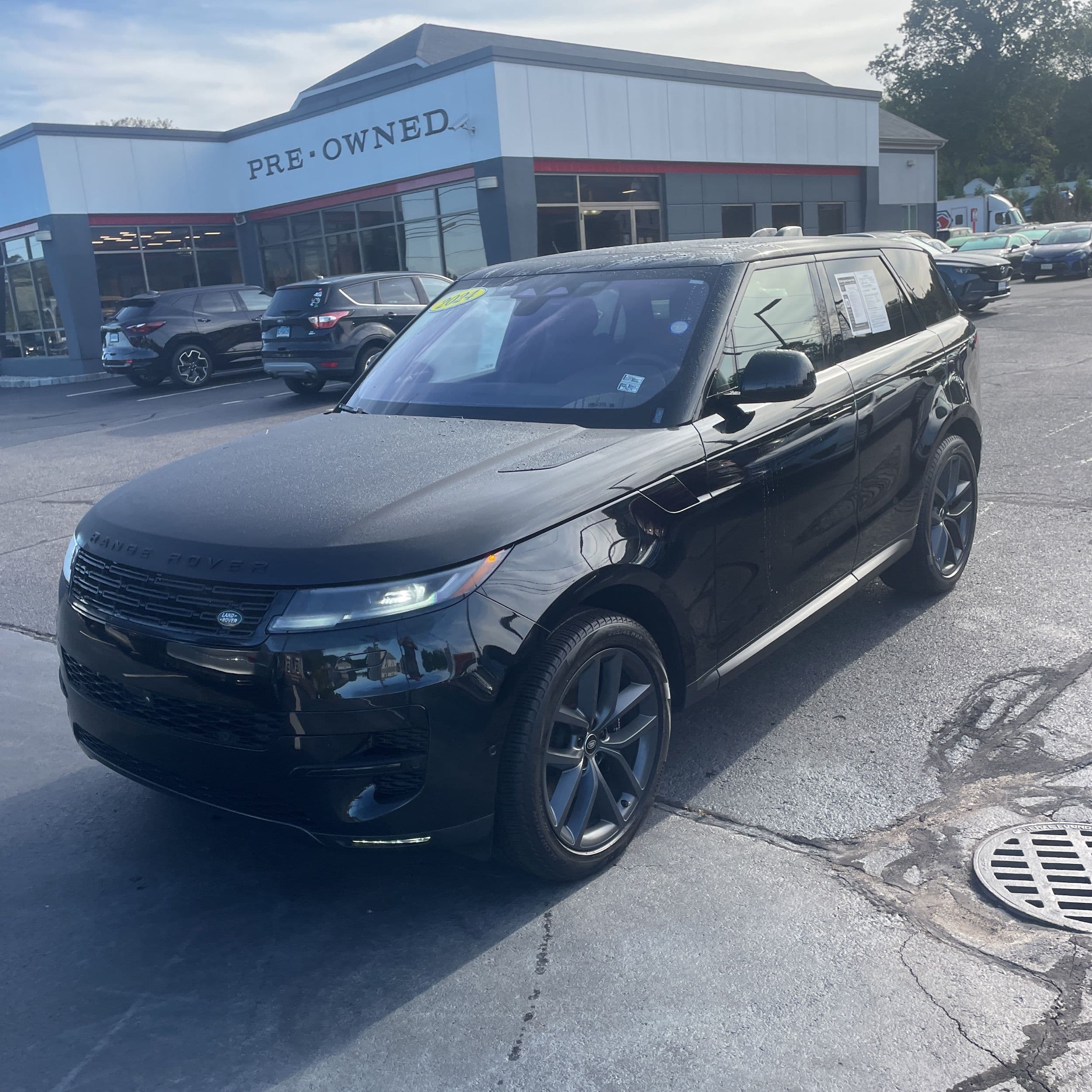 2024 Land Rover Range Rover Sport P360 SE photo 1