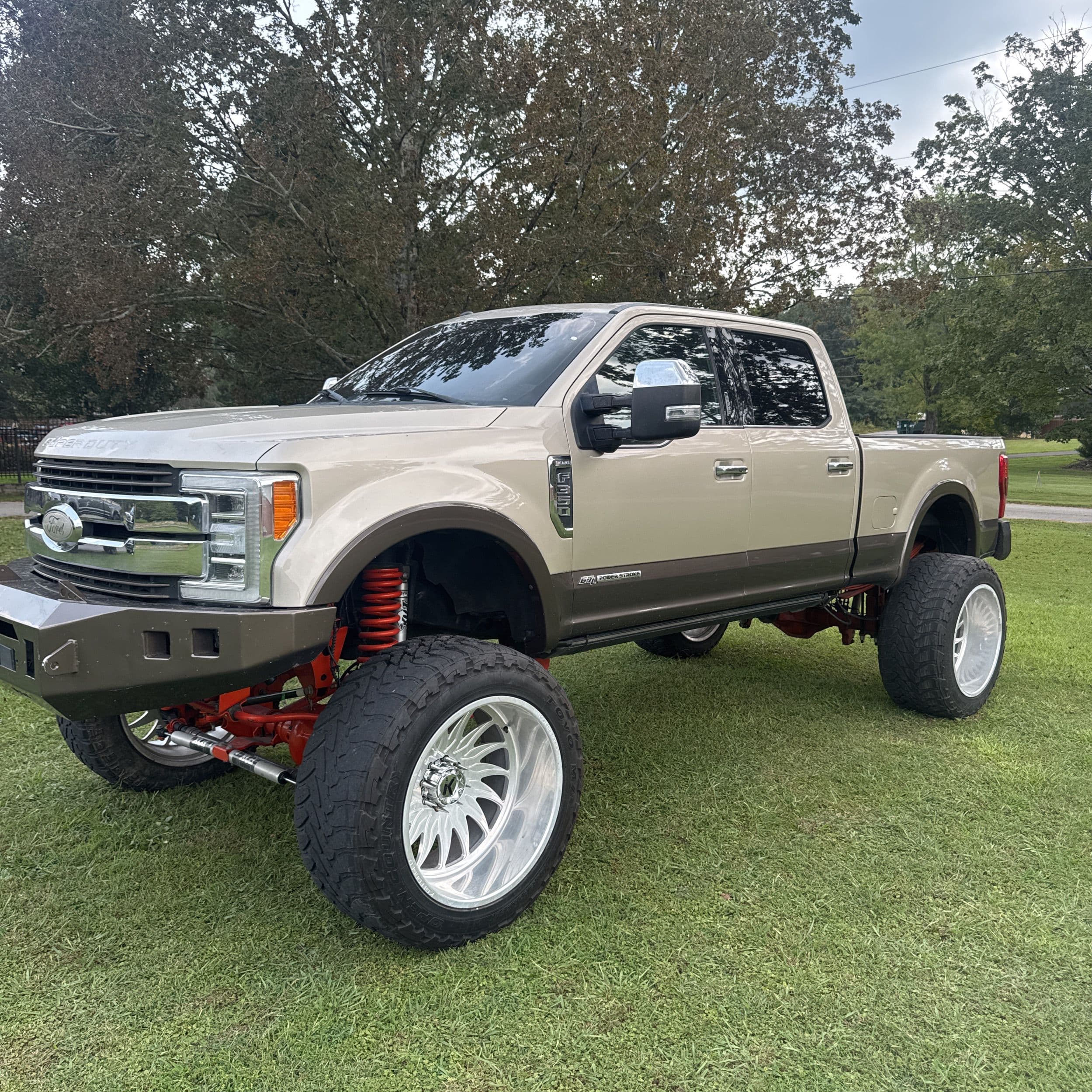 2017 Ford F-350 Super Duty King Ranch photo 1