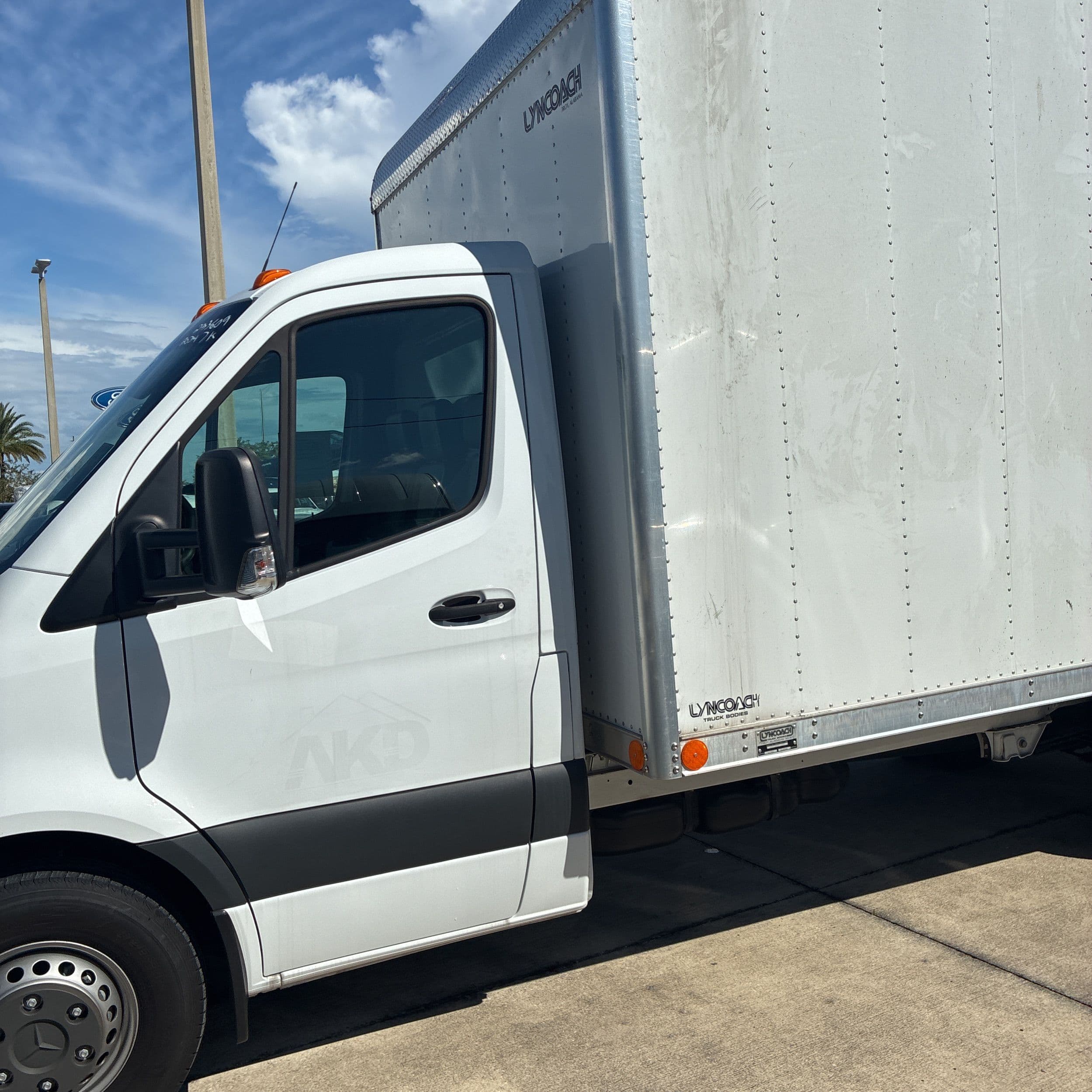 2023 Mercedes-Benz Sprinter 3500XD photo 1