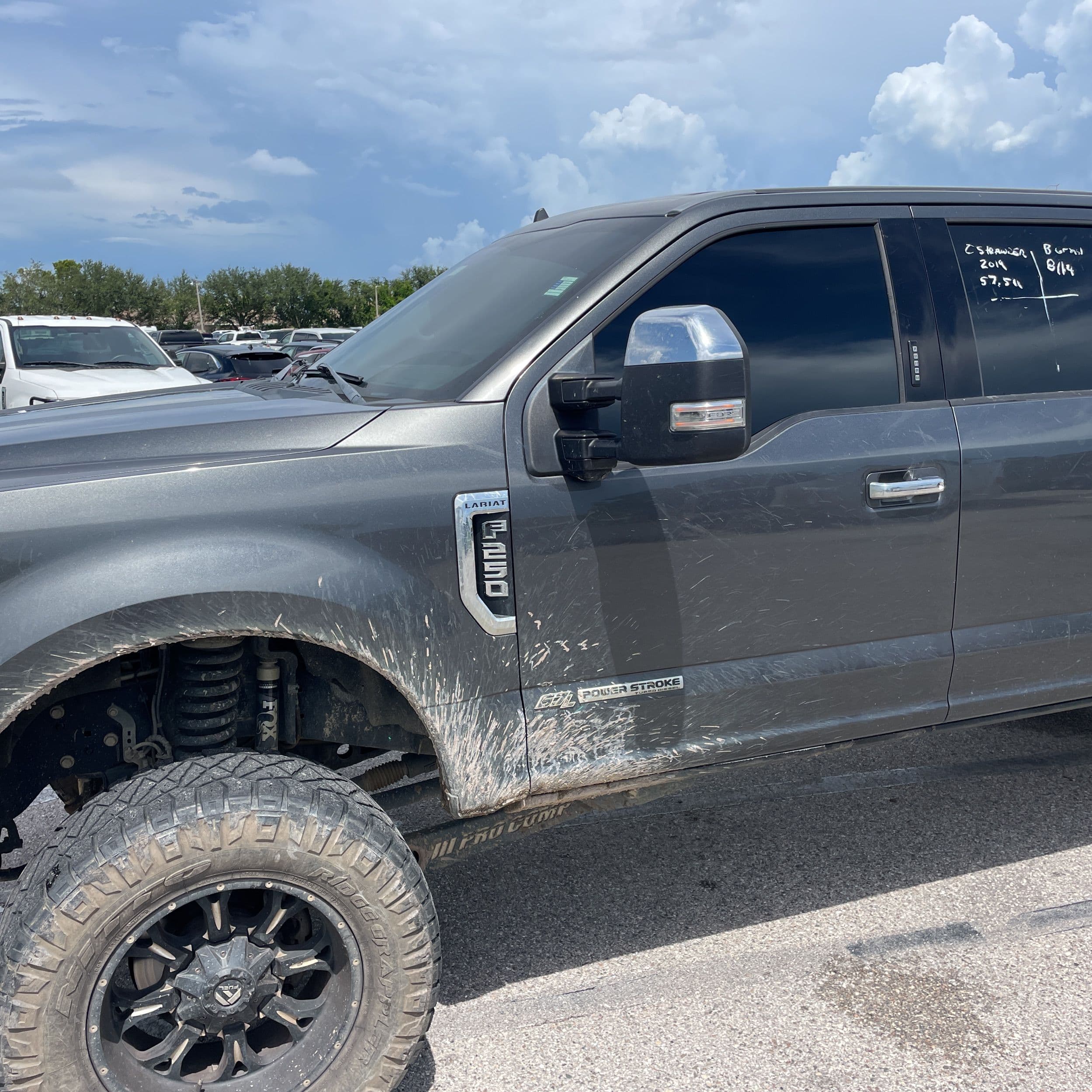 2019 Ford F-250 Super Duty Lariat photo 1