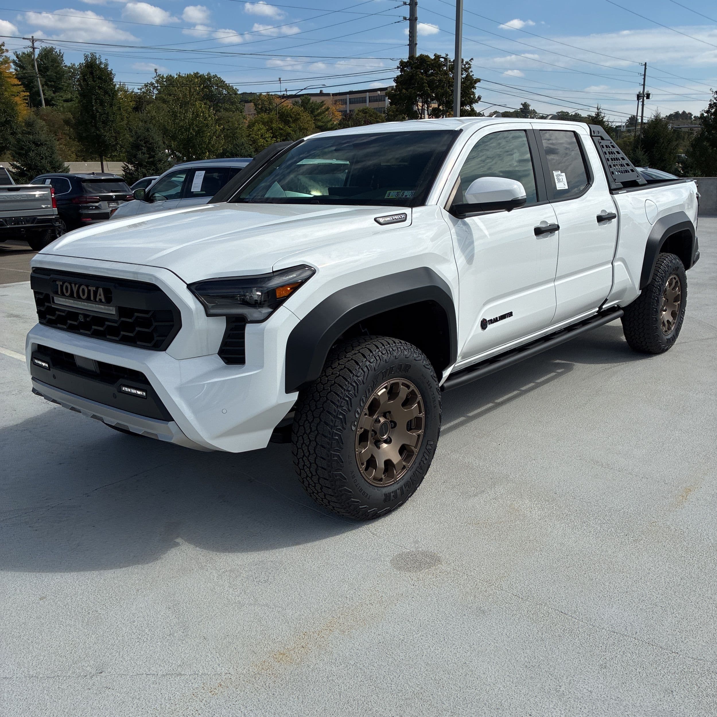 2025 Toyota Tacoma Trailhunter HV photo 1