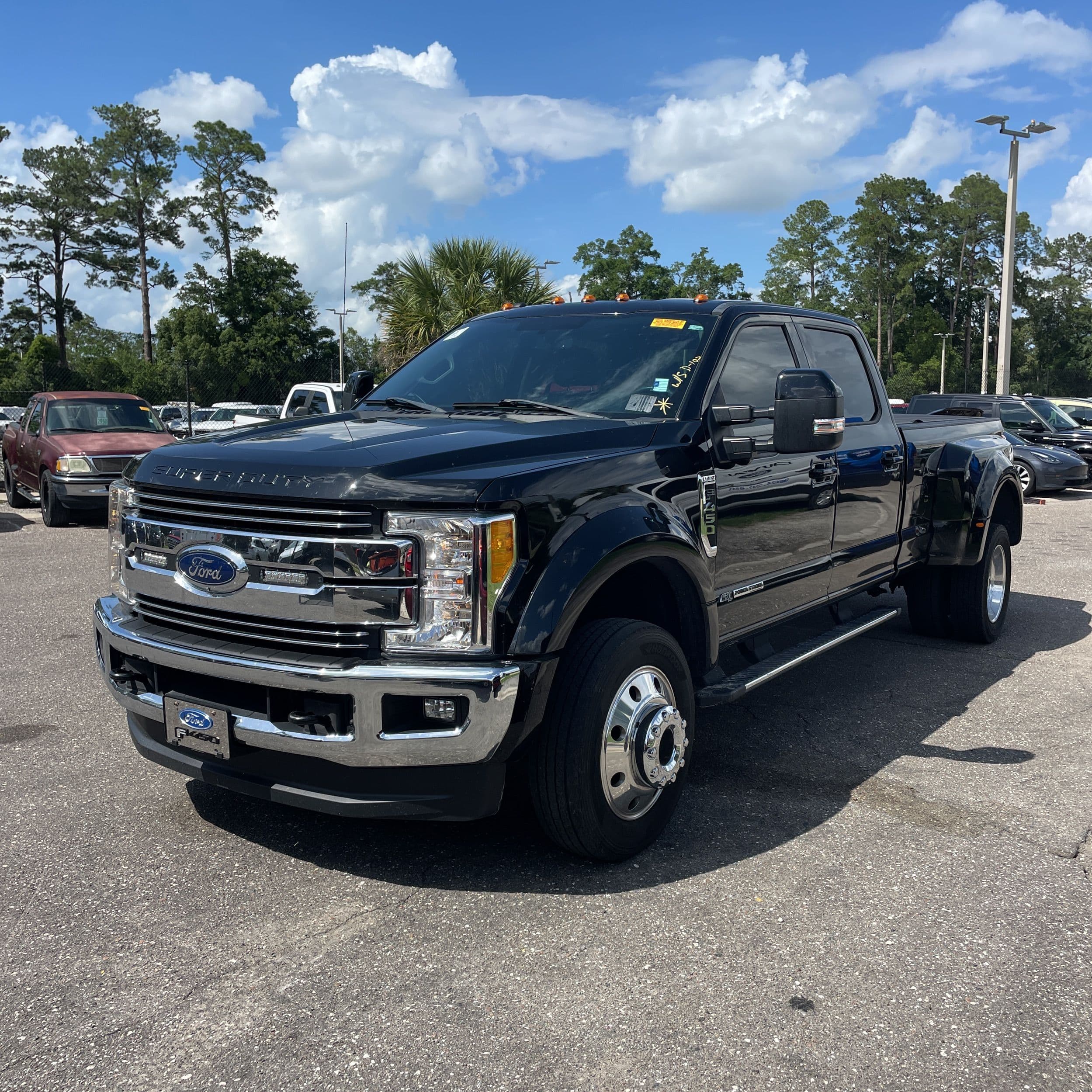 2017 Ford F-450 Super Duty Lariat photo 1
