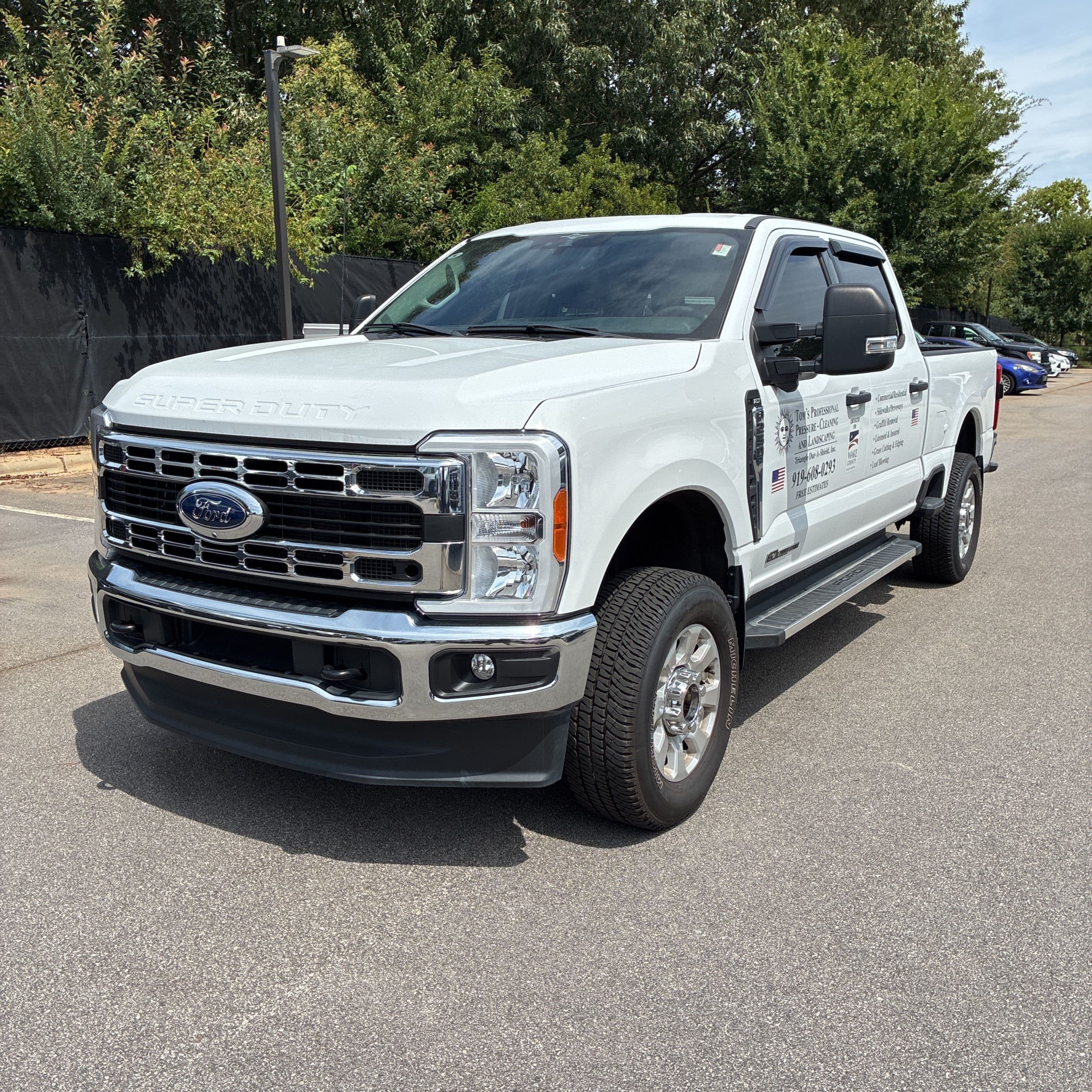2023 Ford F-250 Super Duty XLT photo 1