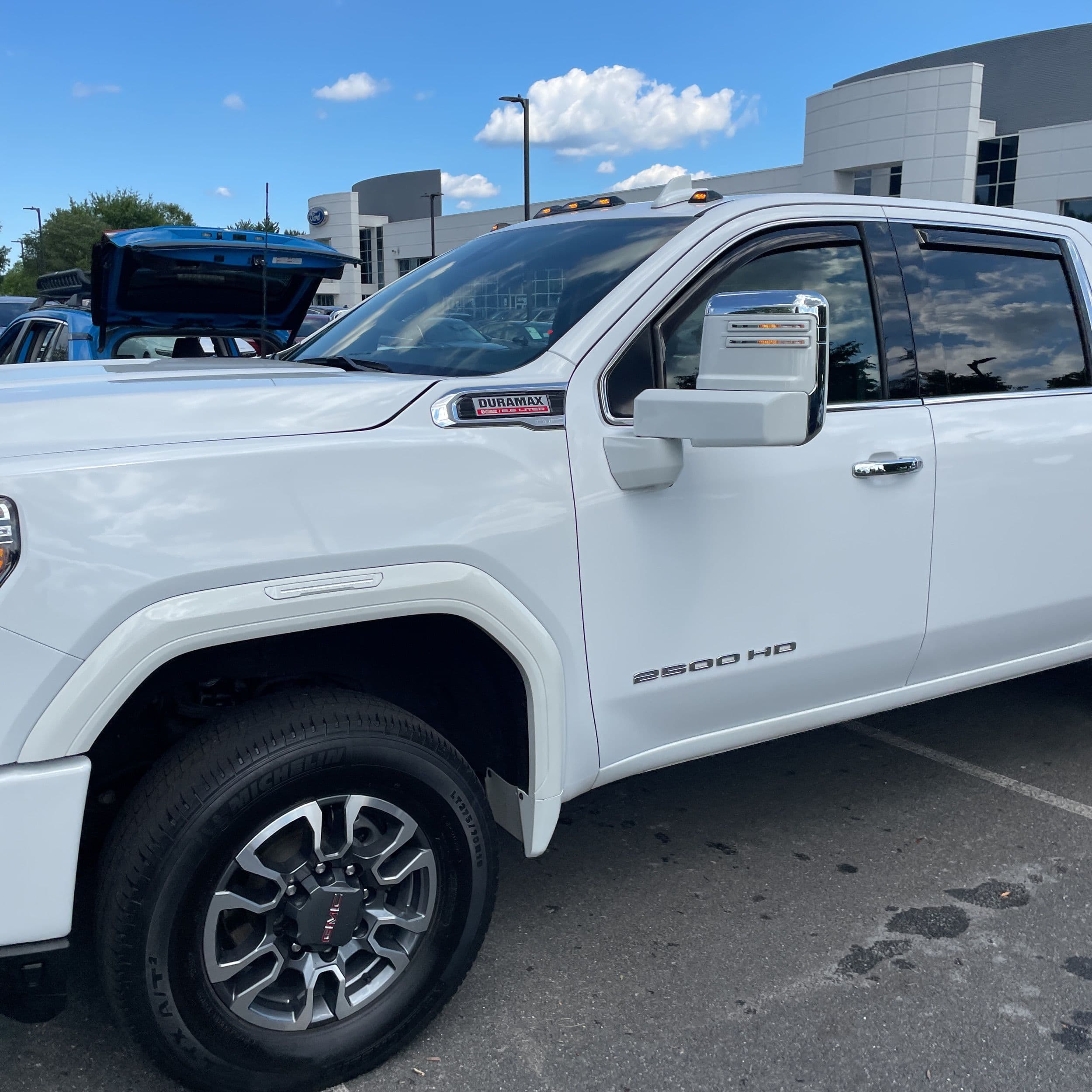 2021 GMC Sierra 2500HD SLT photo 1