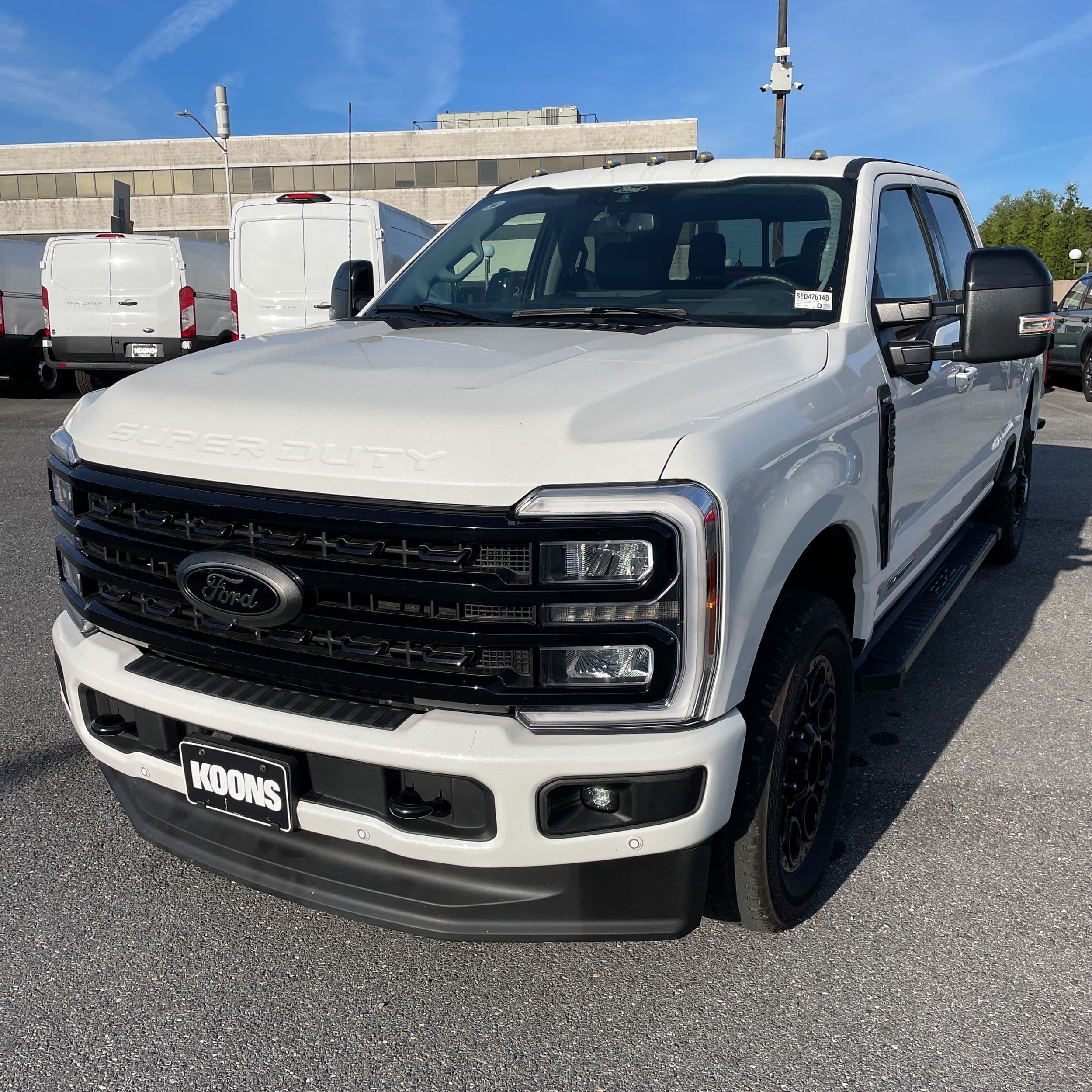 2024 Ford F-350 Super Duty Lariat photo 1