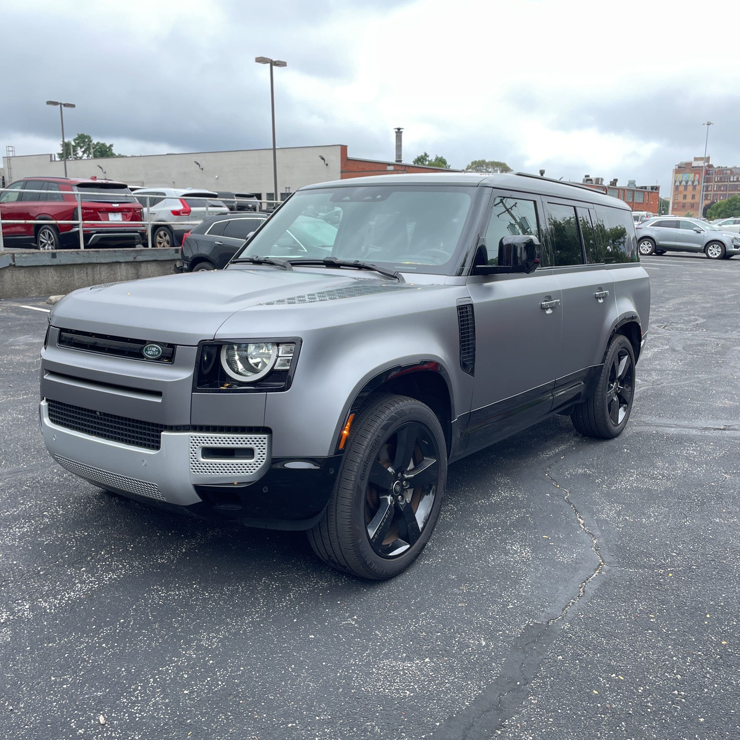 2023 Land Rover Defender 130 S photo 1
