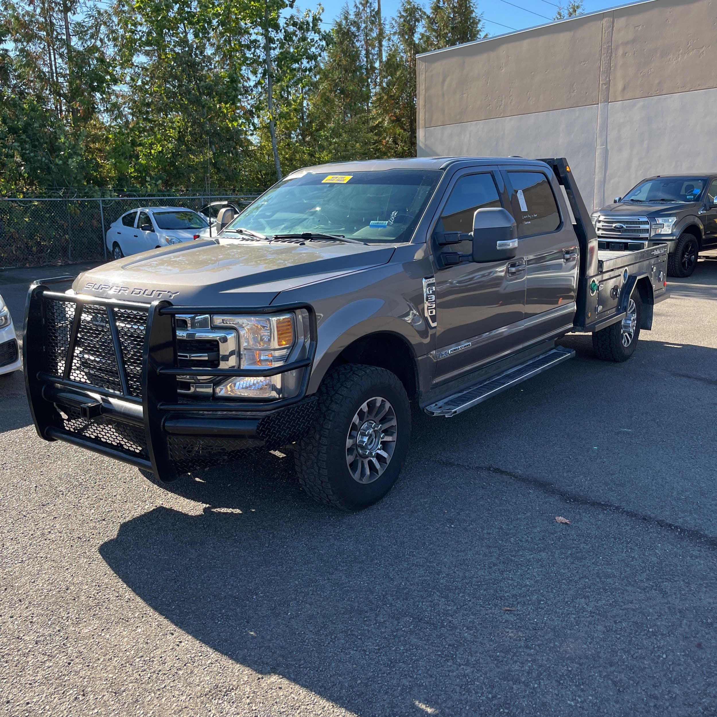 2022 Ford F-350 Super Duty Lariat photo 1