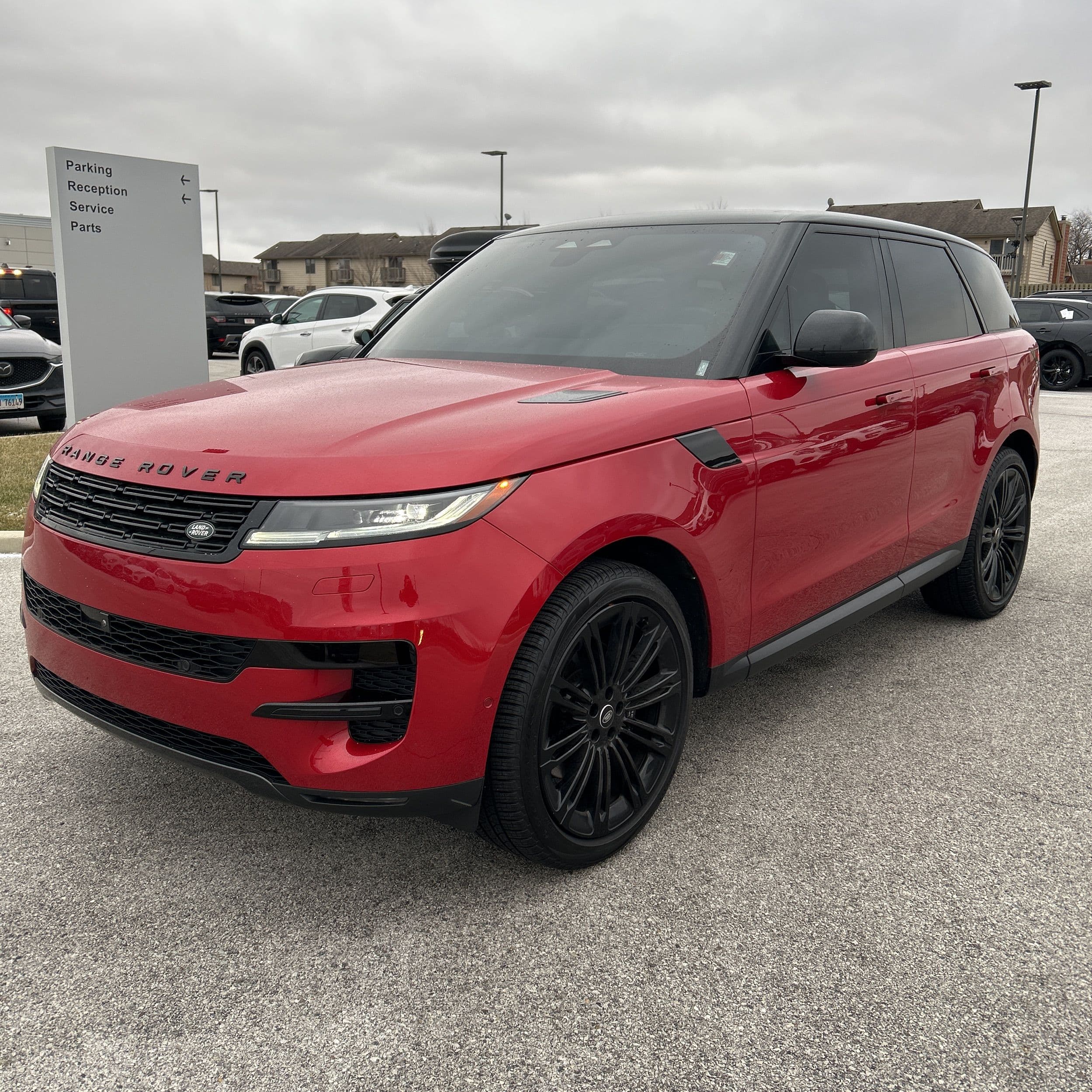 2024 Land Rover Range Rover Sport P360 SE photo 1