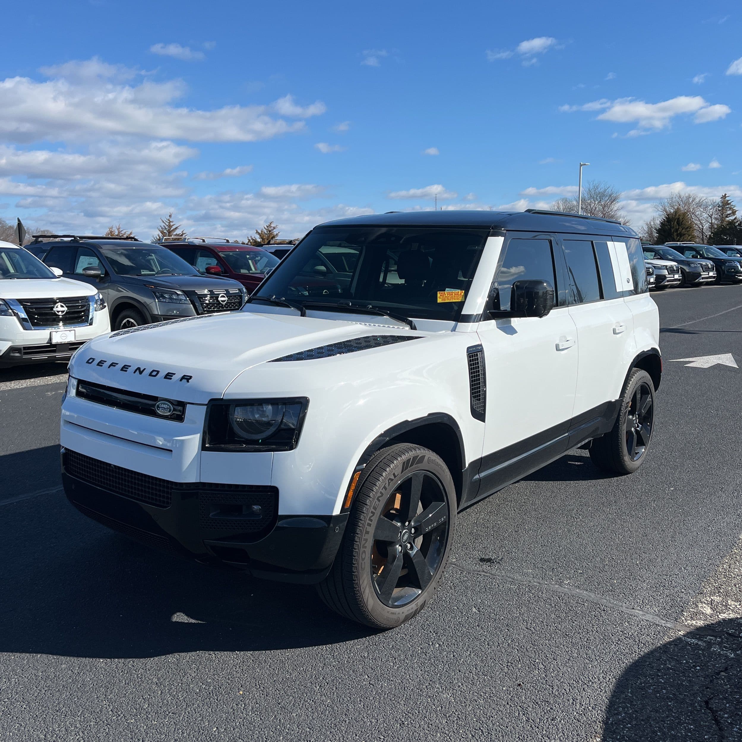 2024 Land Rover Defender 110 X-Dynamic SE photo 1