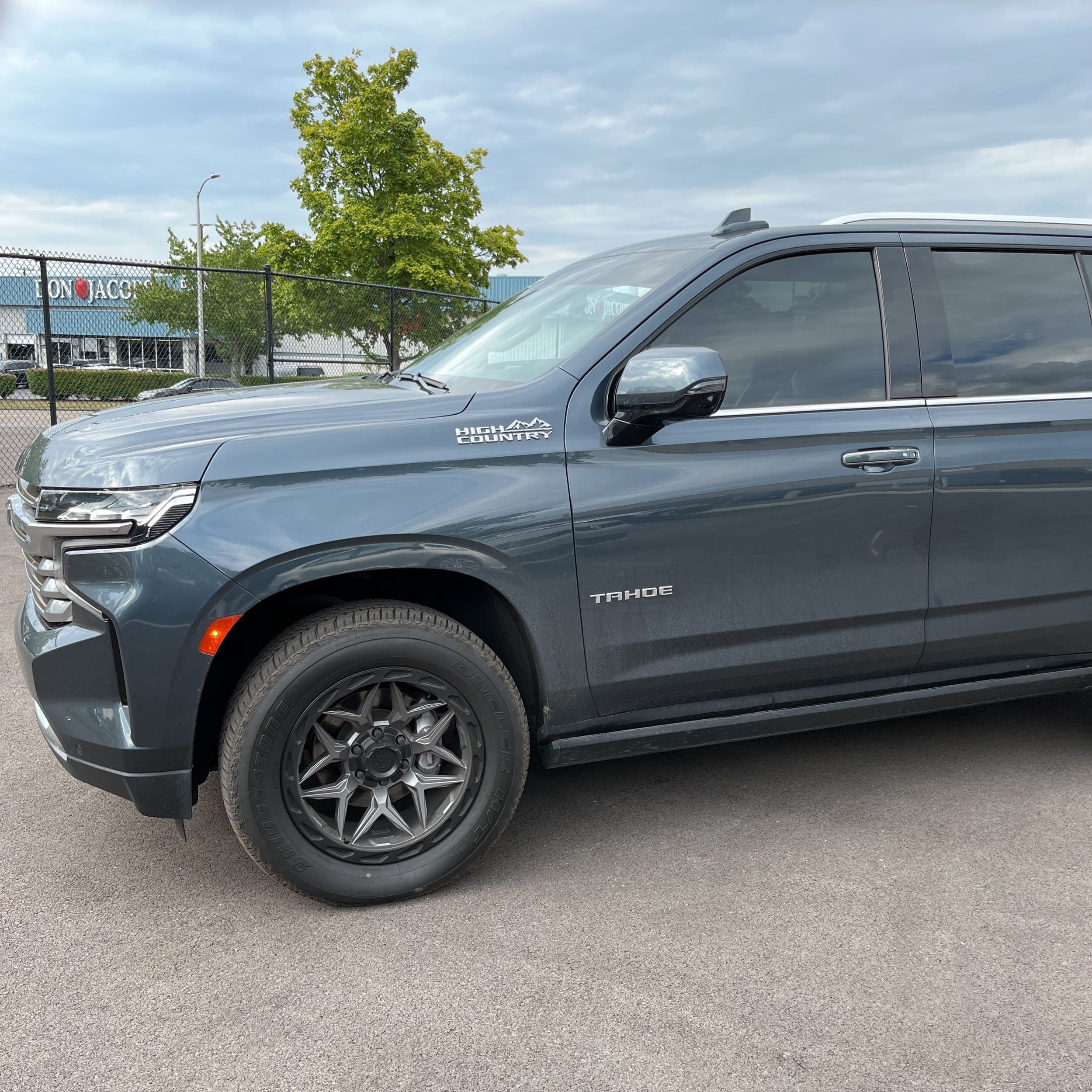 2021 Chevrolet Tahoe High Country photo 1