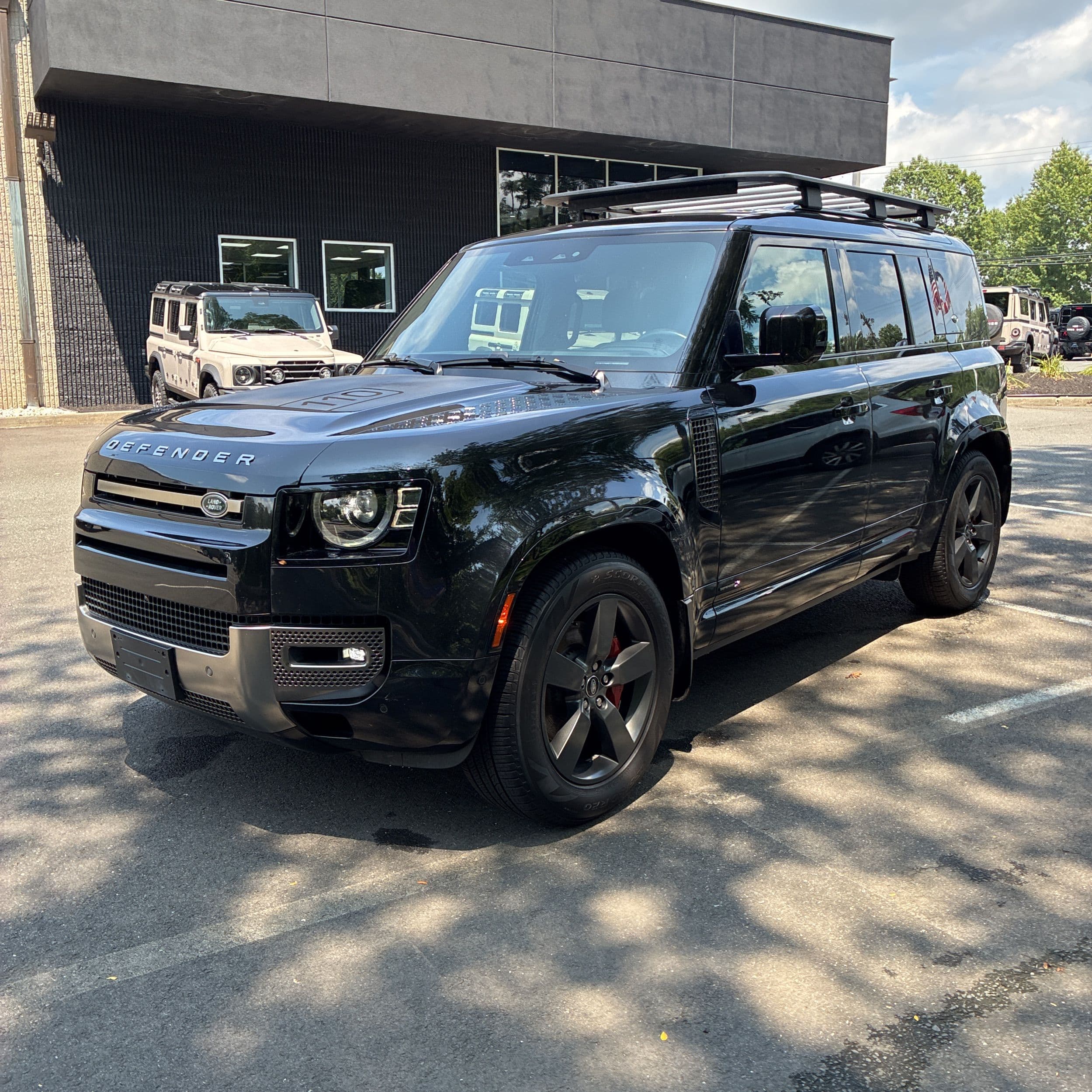 2023 Land Rover Defender 110 X photo 1