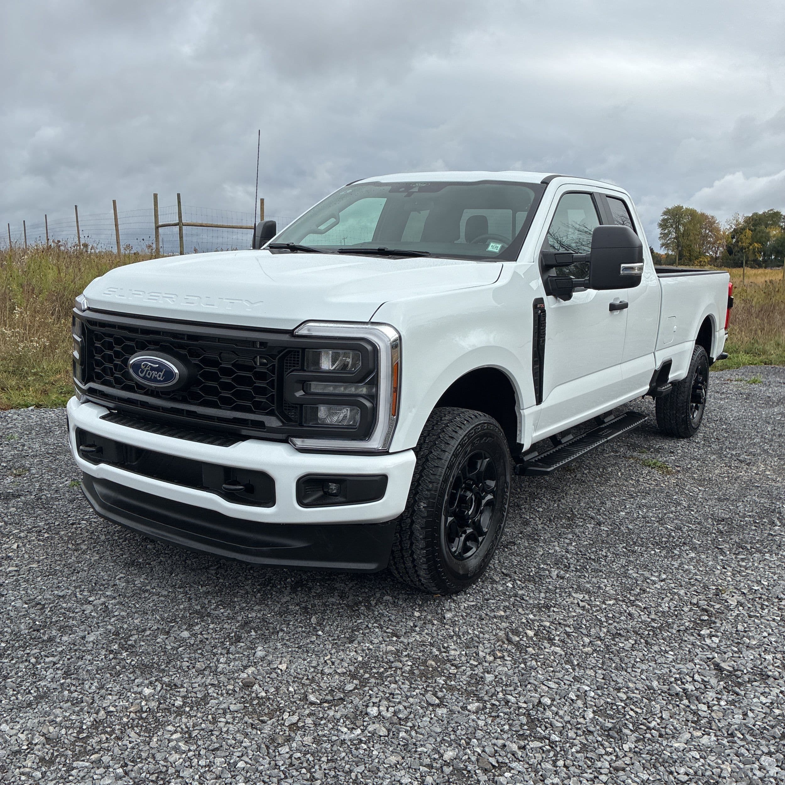 2025 Ford F-350 Super Duty XL photo 1