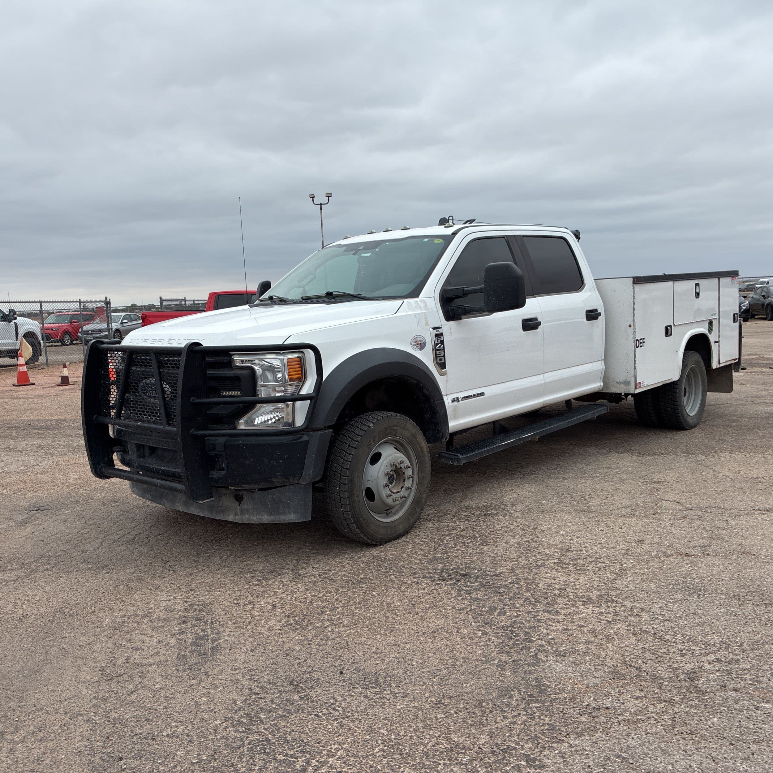 2021 Ford F-450 Chassis XL photo 1