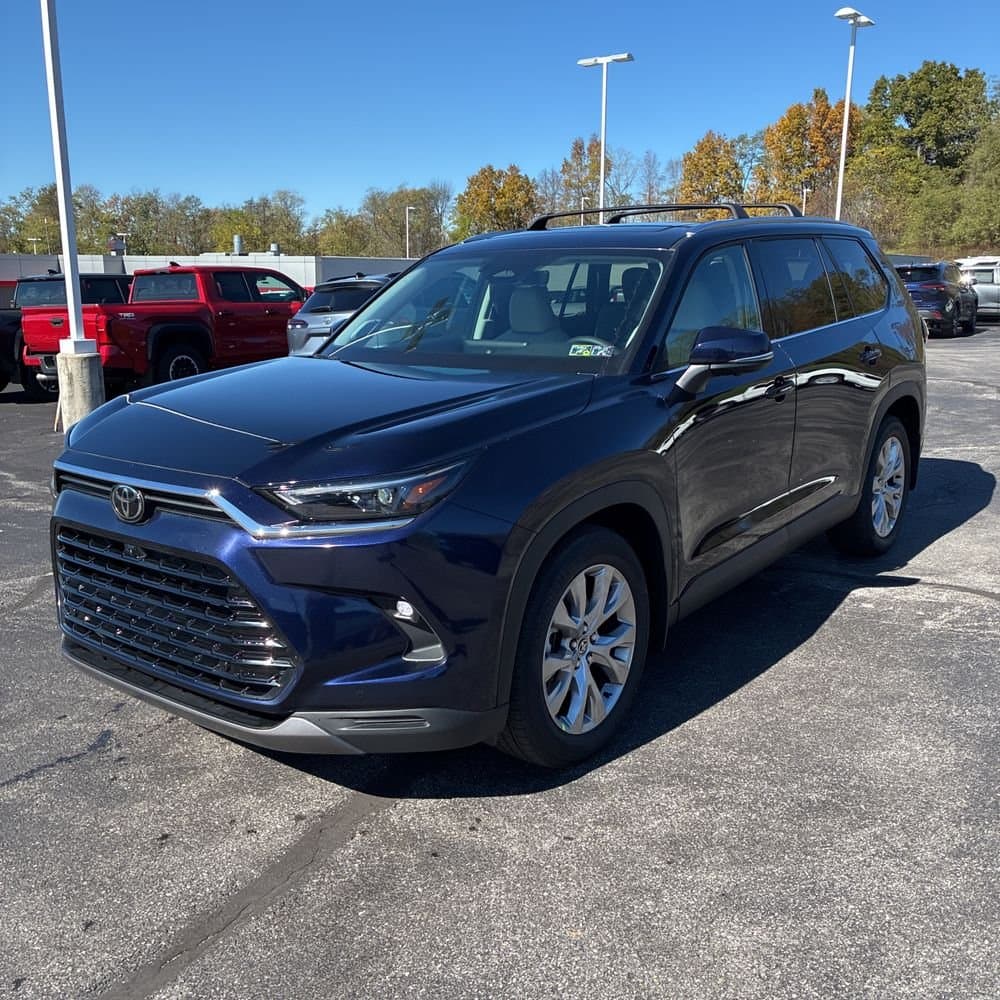 2026 Toyota Grand Highlander Limited photo 1
