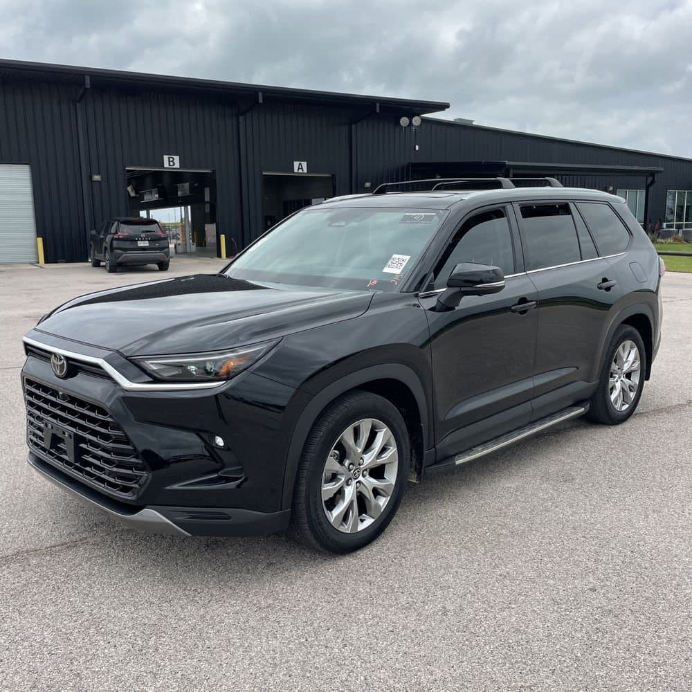 2026 Toyota Grand Highlander Limited photo 1