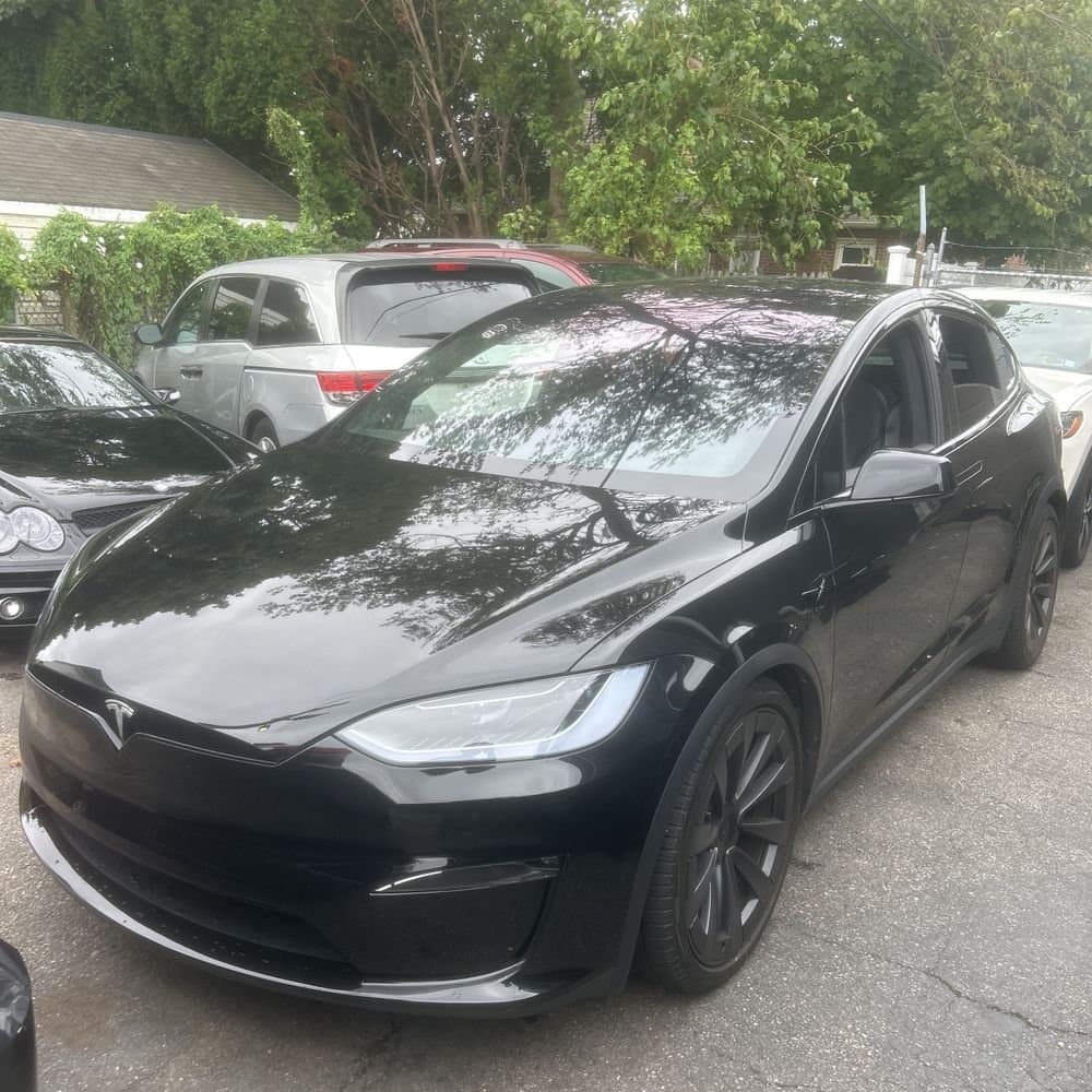 2025 Tesla Model X photo 1