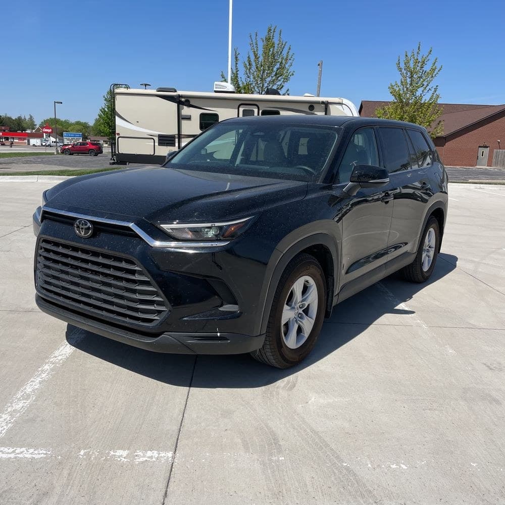 2025 Toyota Grand Highlander Hybrid LE photo 1
