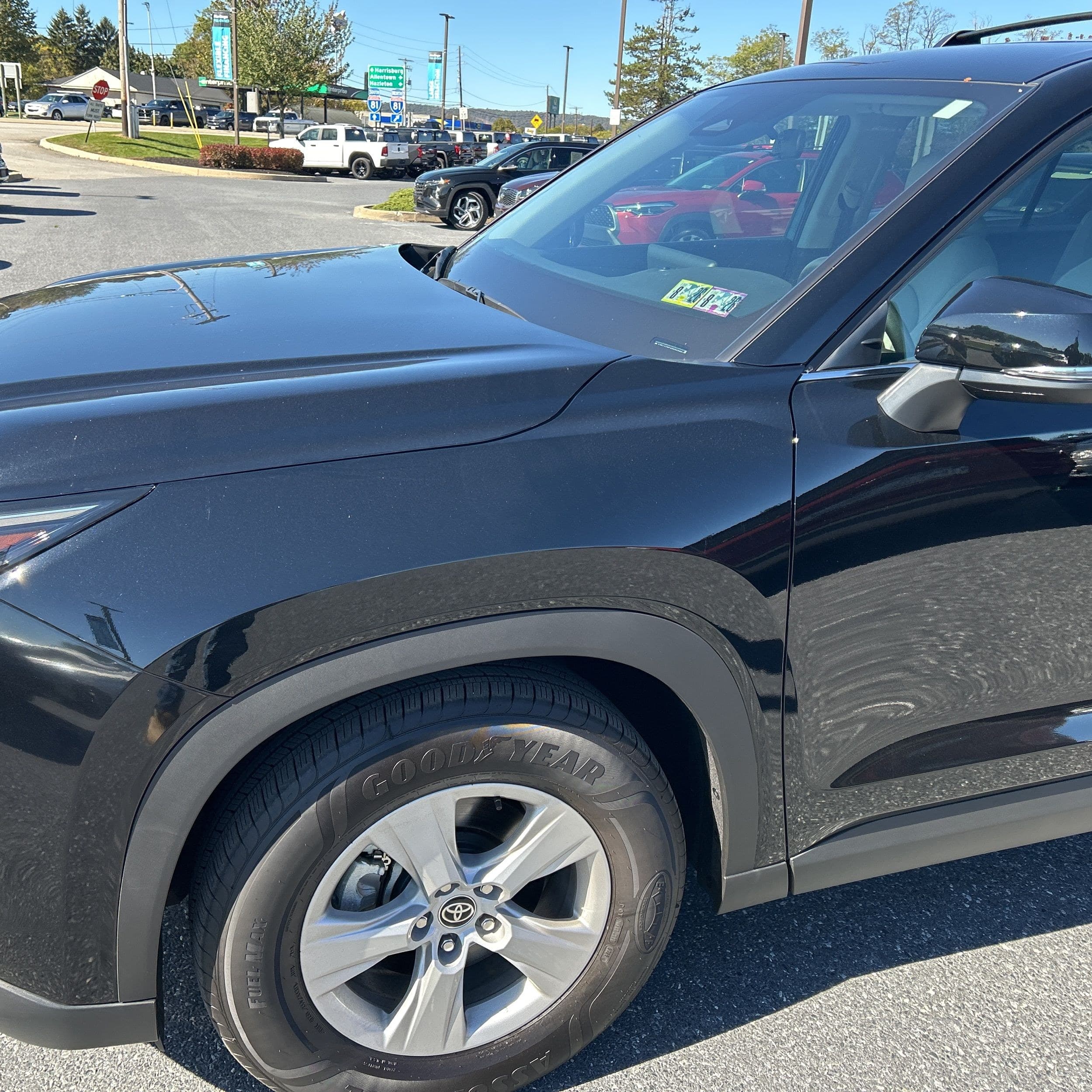 2025 Toyota Grand Highlander LE photo 1