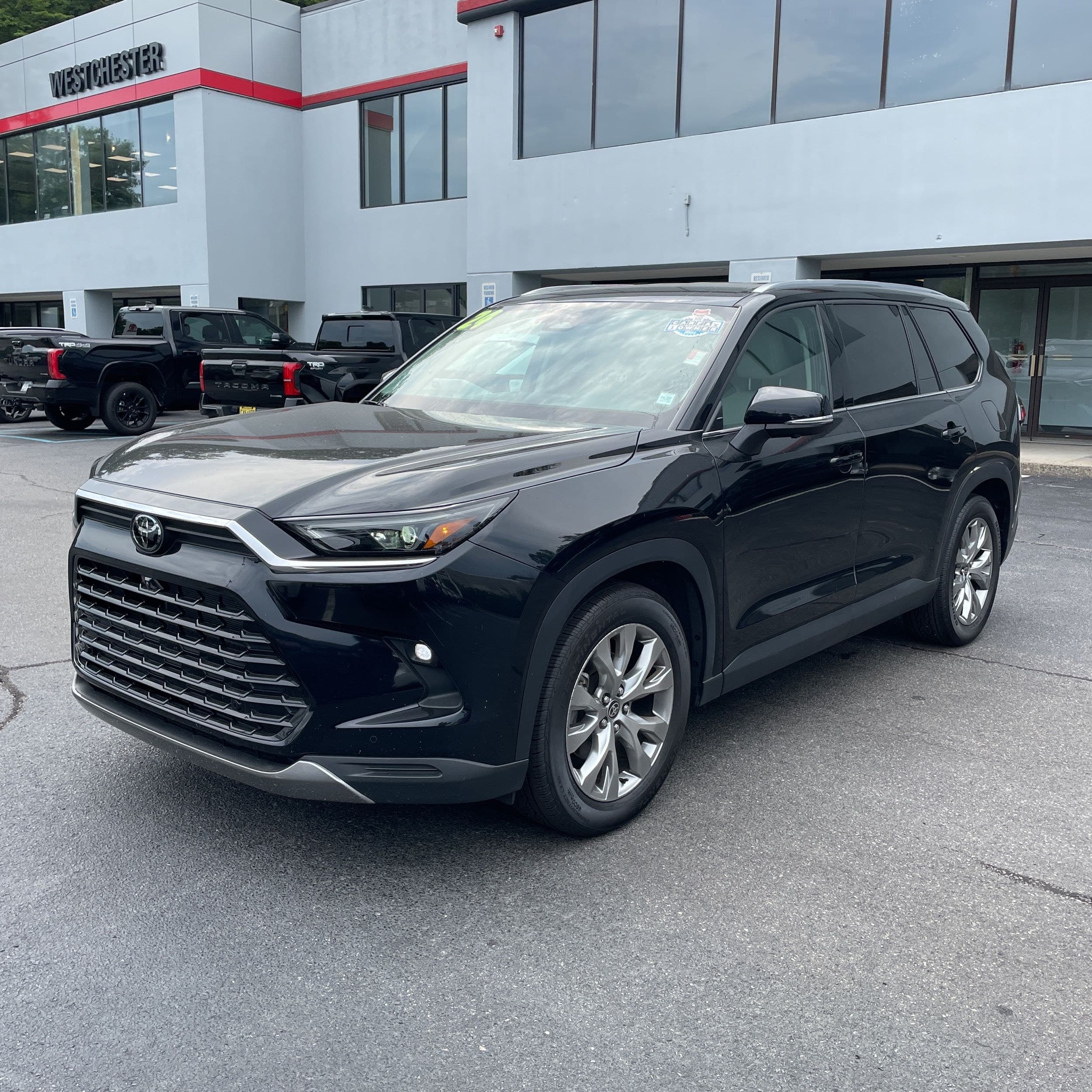 2024 Toyota Grand Highlander 15 Series photo 1
